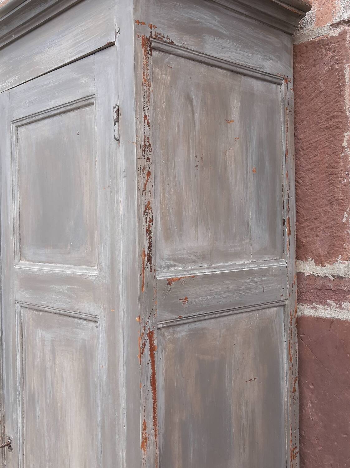 Wardrobe (shelves and/or hanging space)