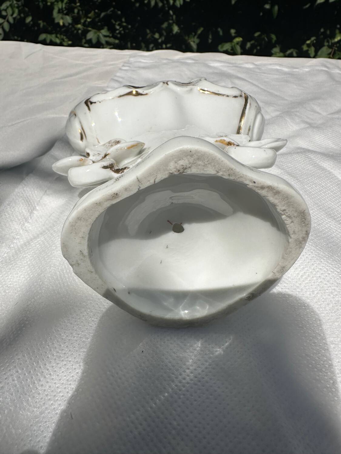 Small White and Gold Porcelain Wedding Vase decorated with Clovers H 16 cm
