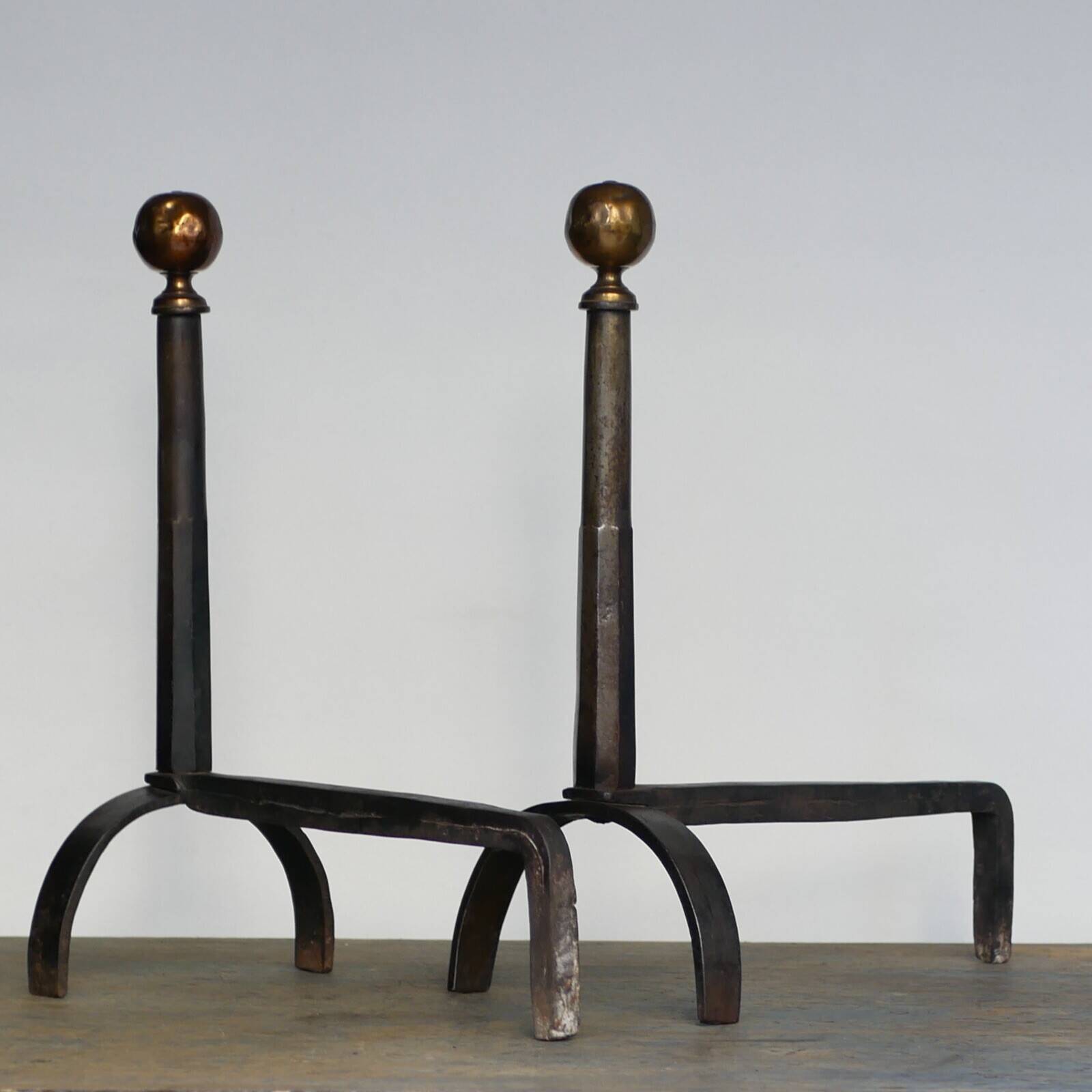 Monumental chenets for fireplace - Italian production - Minimalist design