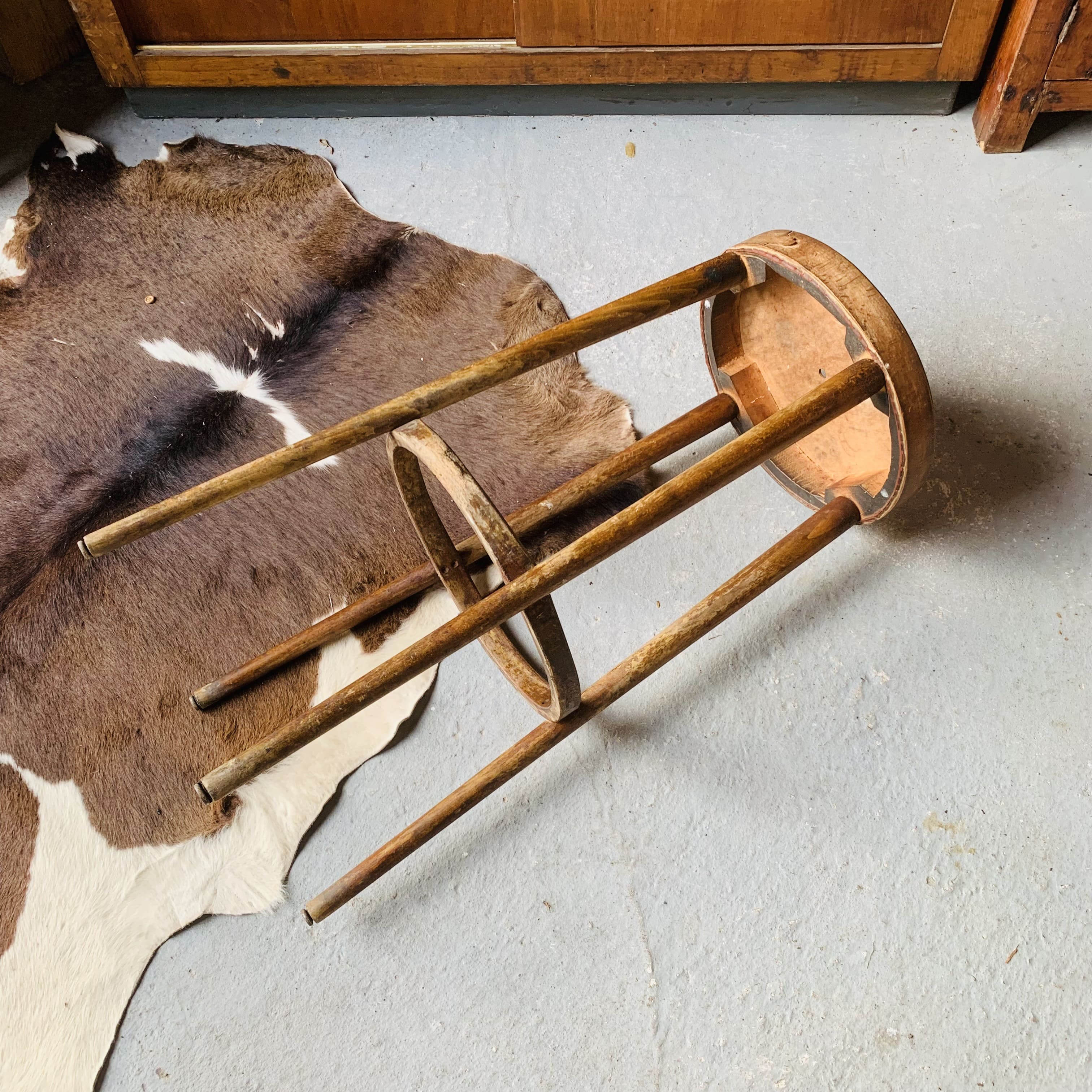 Curved high stool