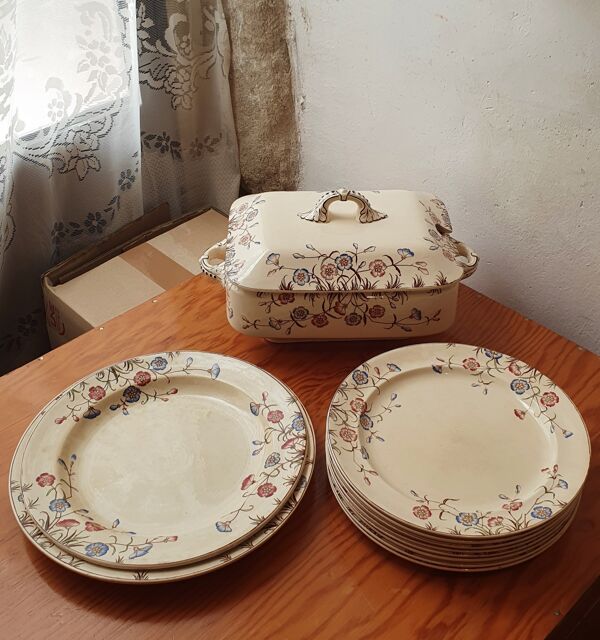 Service de vaisselle anglaise