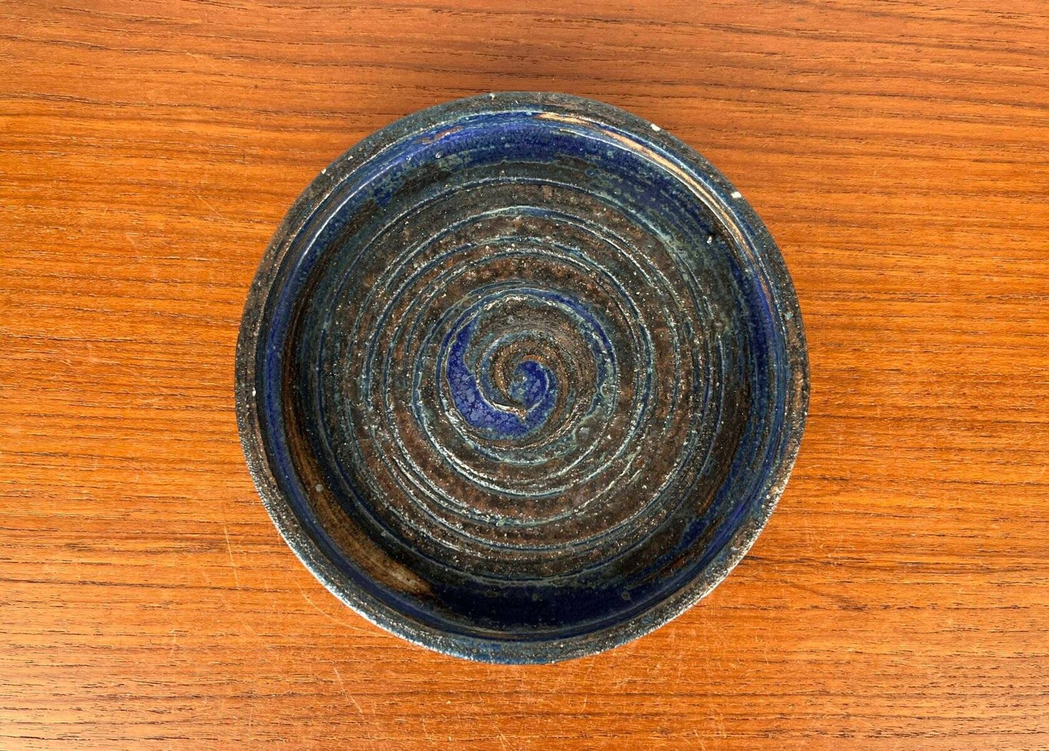 Mid-century modern Danish studio pottery bowl by Tue Poulsen for Tue Keramik, 1960s.