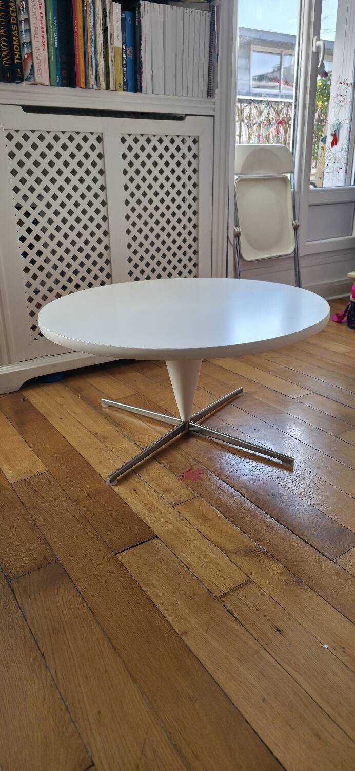 Cone coffee table Vitra