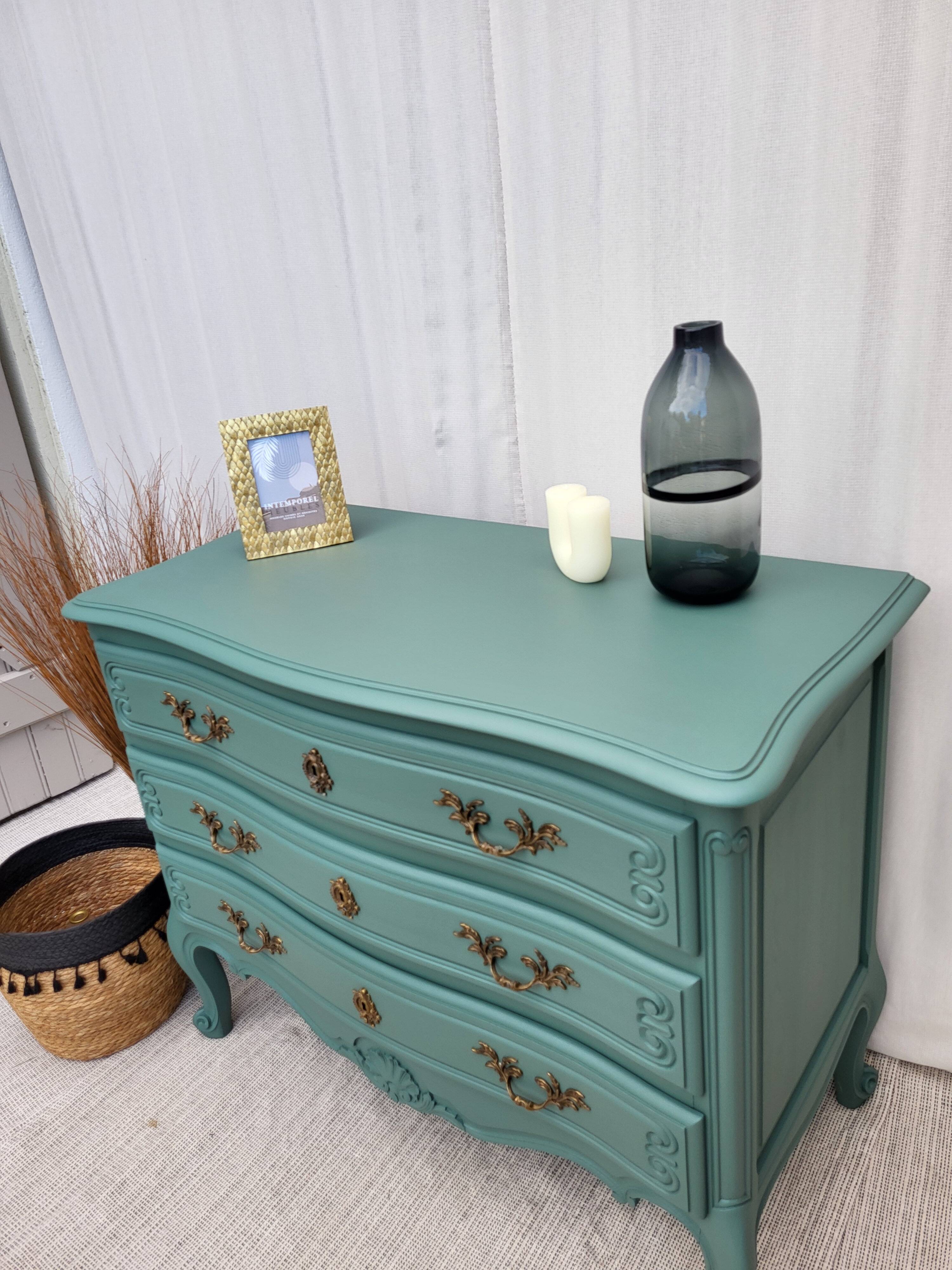 Louis XV chest of drawers