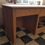 Former industrial trade counter