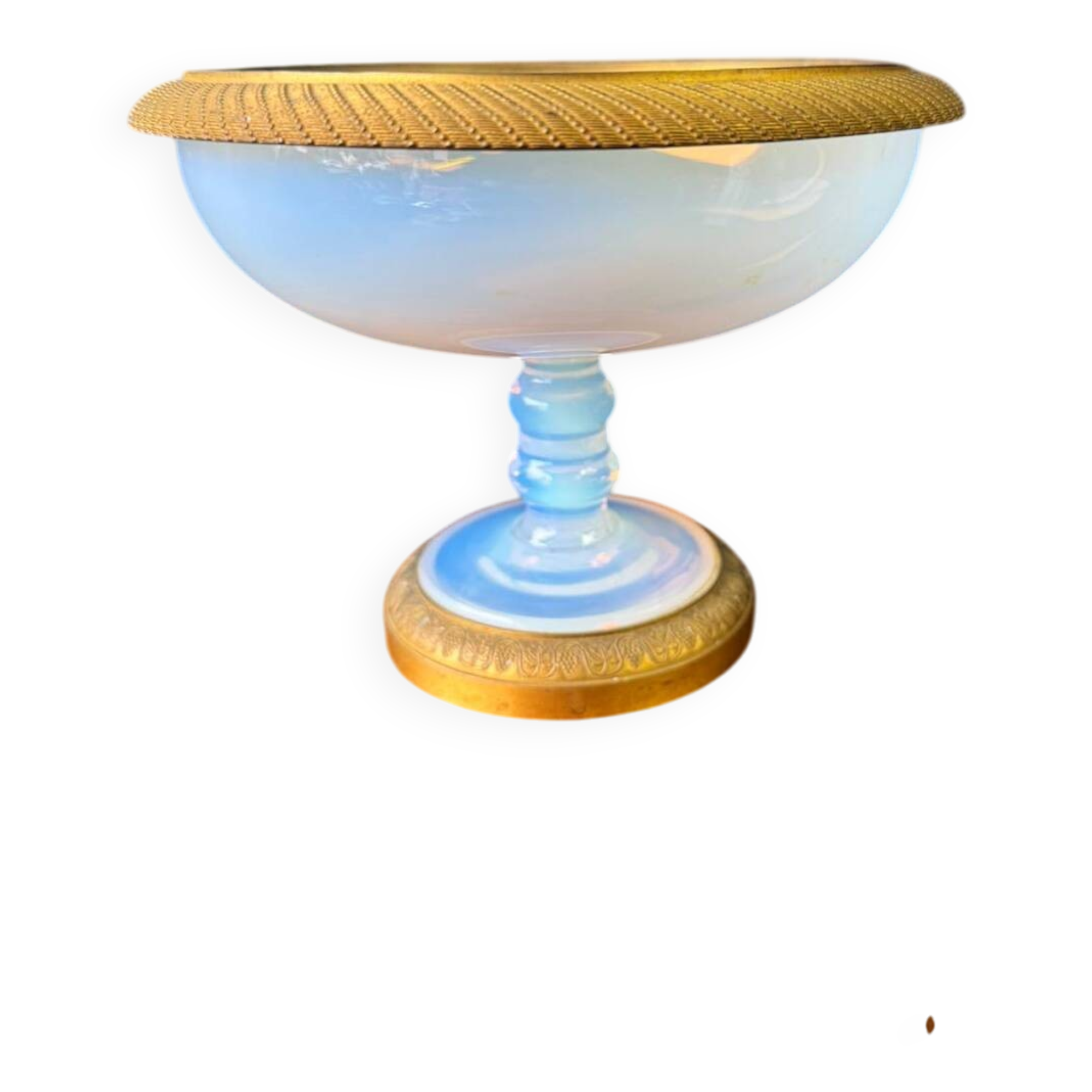 Coupe en opaline sur pied, époque Charles X