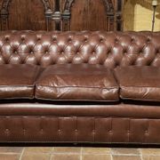 canapé chesterfield 3 places en cuir brun