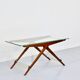 Table basse italienne en acajou, laiton et verre