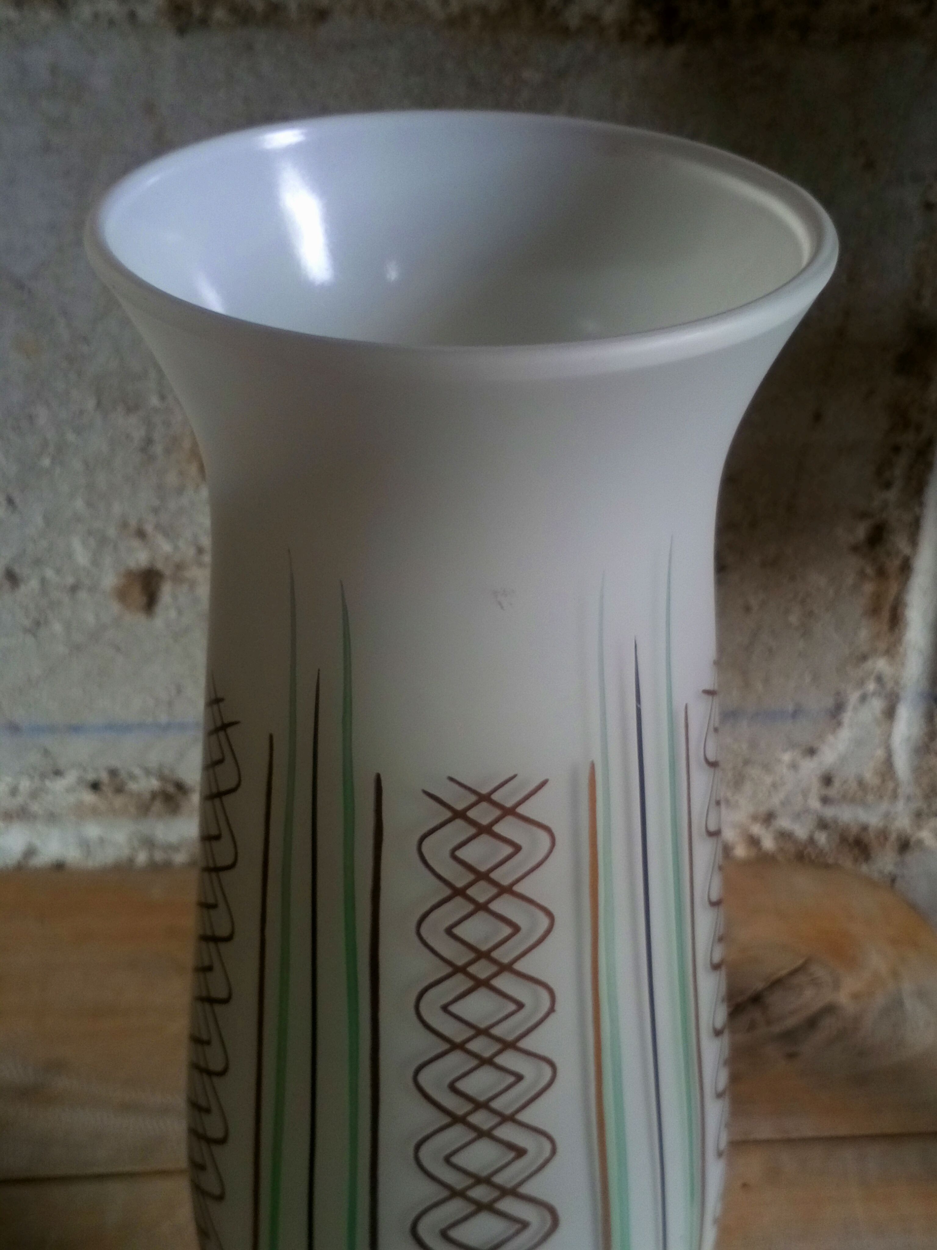 Vase in opaline, 50s