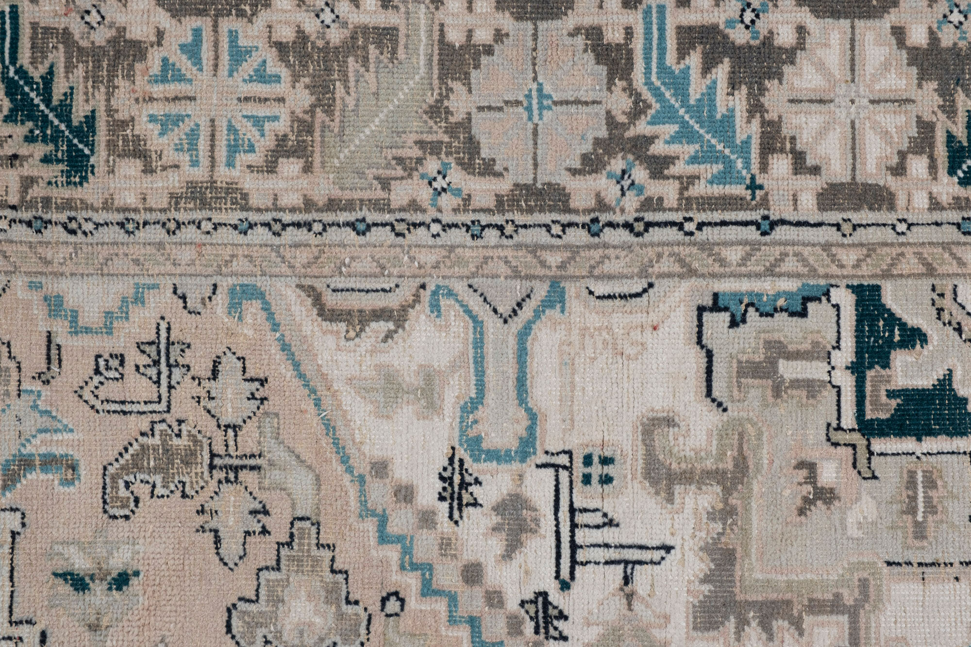 Distressed turkish rug runner 72 x 144 cm