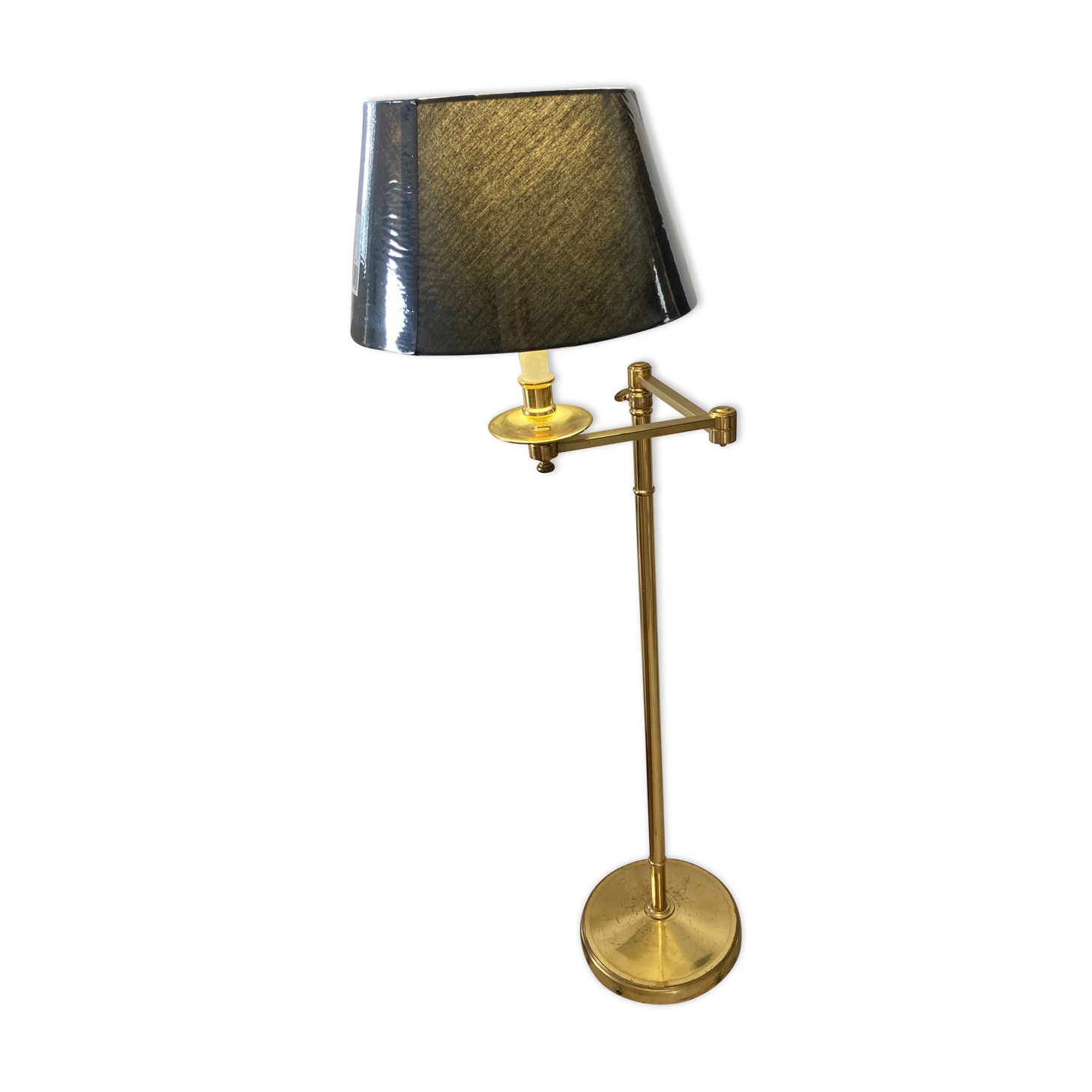 Floor lamp reader with articulated arm