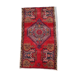 Small vintage turkish rug 94x54 cm, short runner, tribal, shabby chic