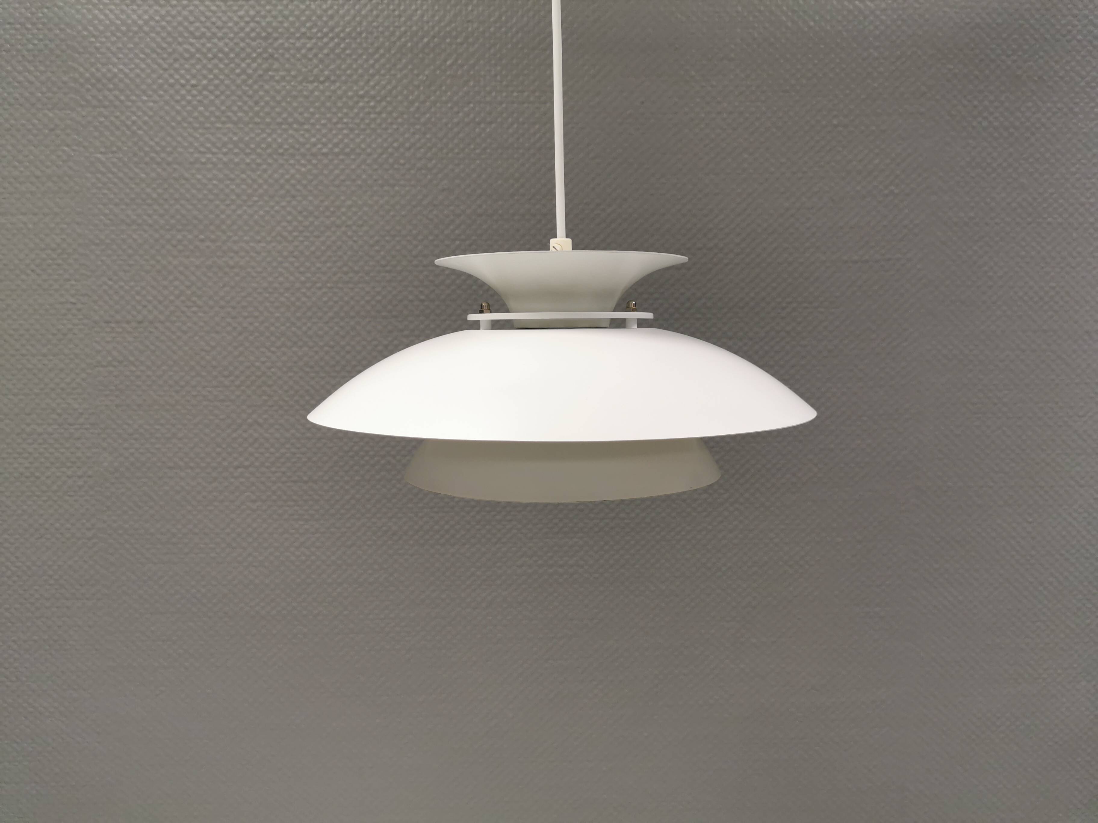 White hanging lamp from the 1980s, produced by Form-Light Denmark.
