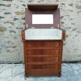 Dresser / dressing table