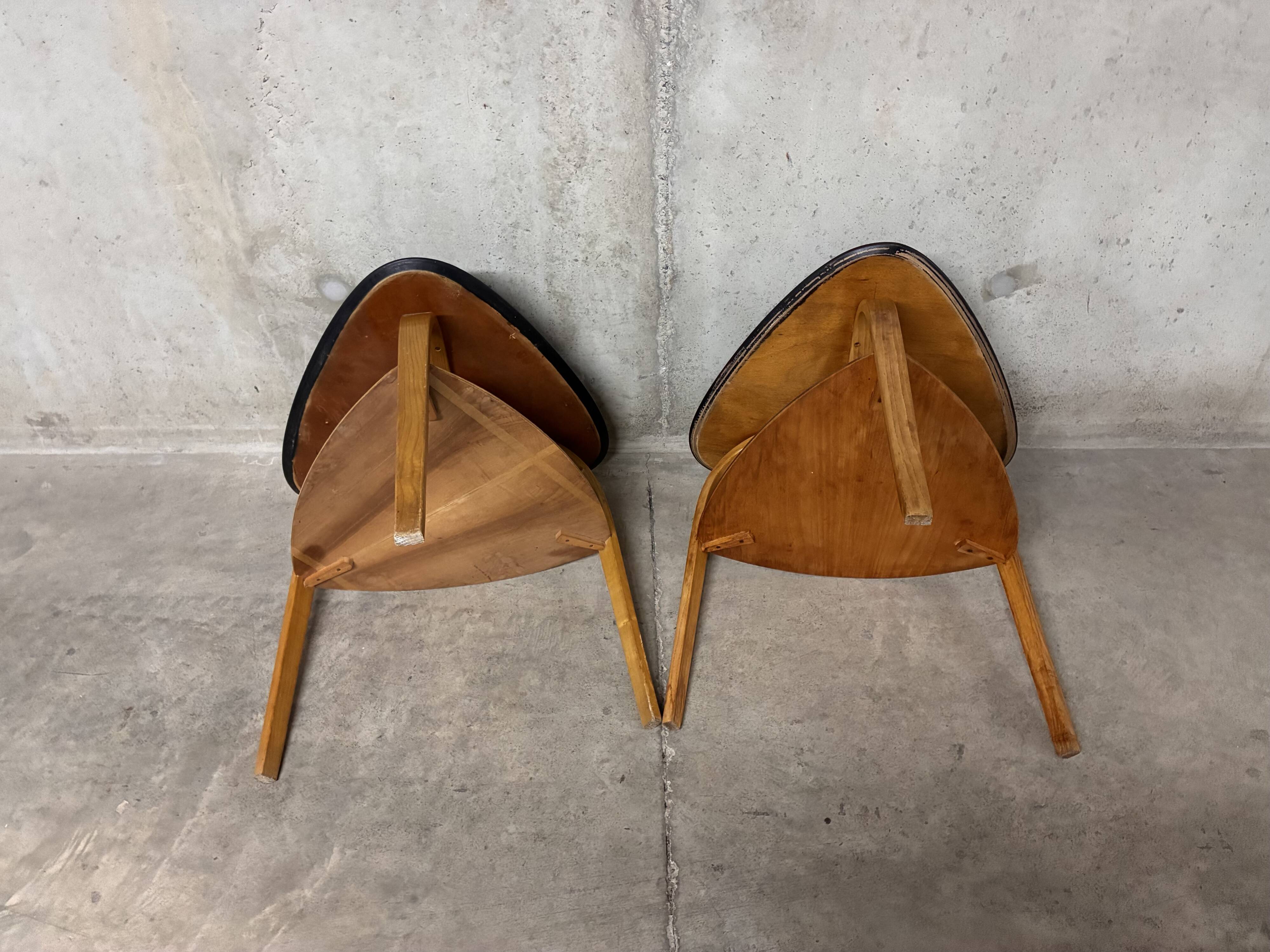 Set of 2 vintage 1960s tripod mediator coffee tables by Steiner.