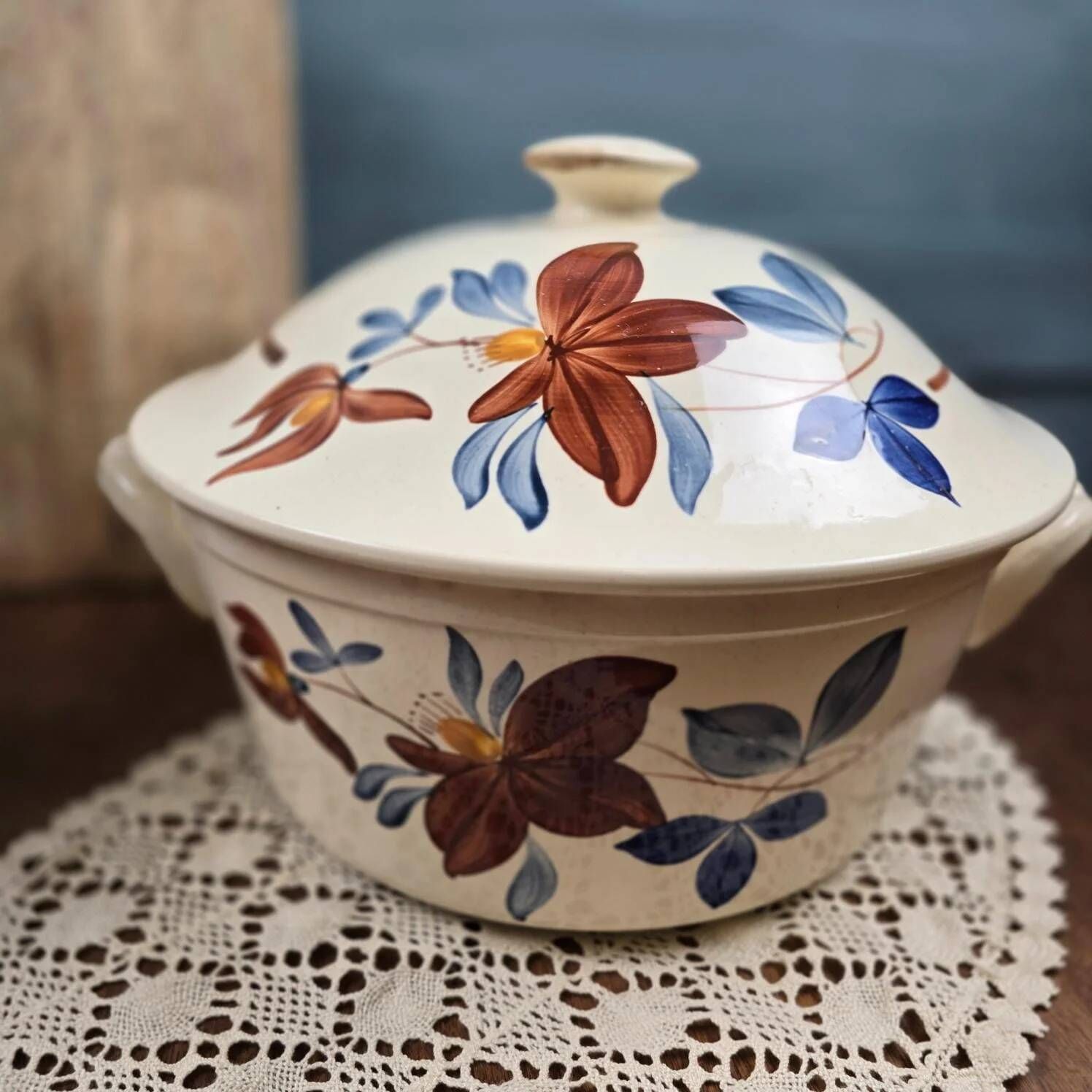 Large vintage soup tureen Digoin Sarreguemines – Brown and blue floral decoration