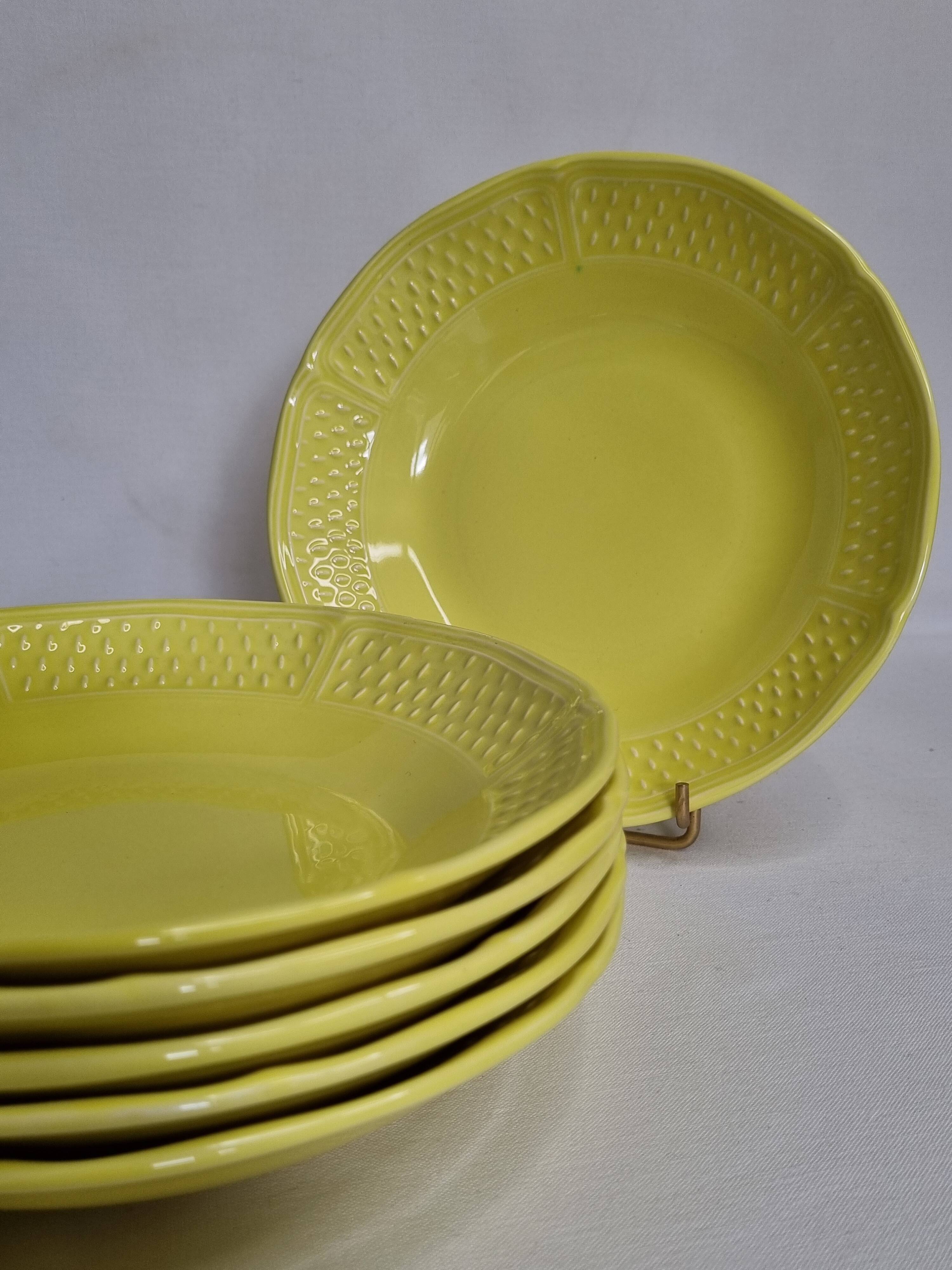 Set of six yellow soup plates with grains of rice, "Bon vivant", Gien, 21 cm