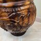 Important carved wooden jar