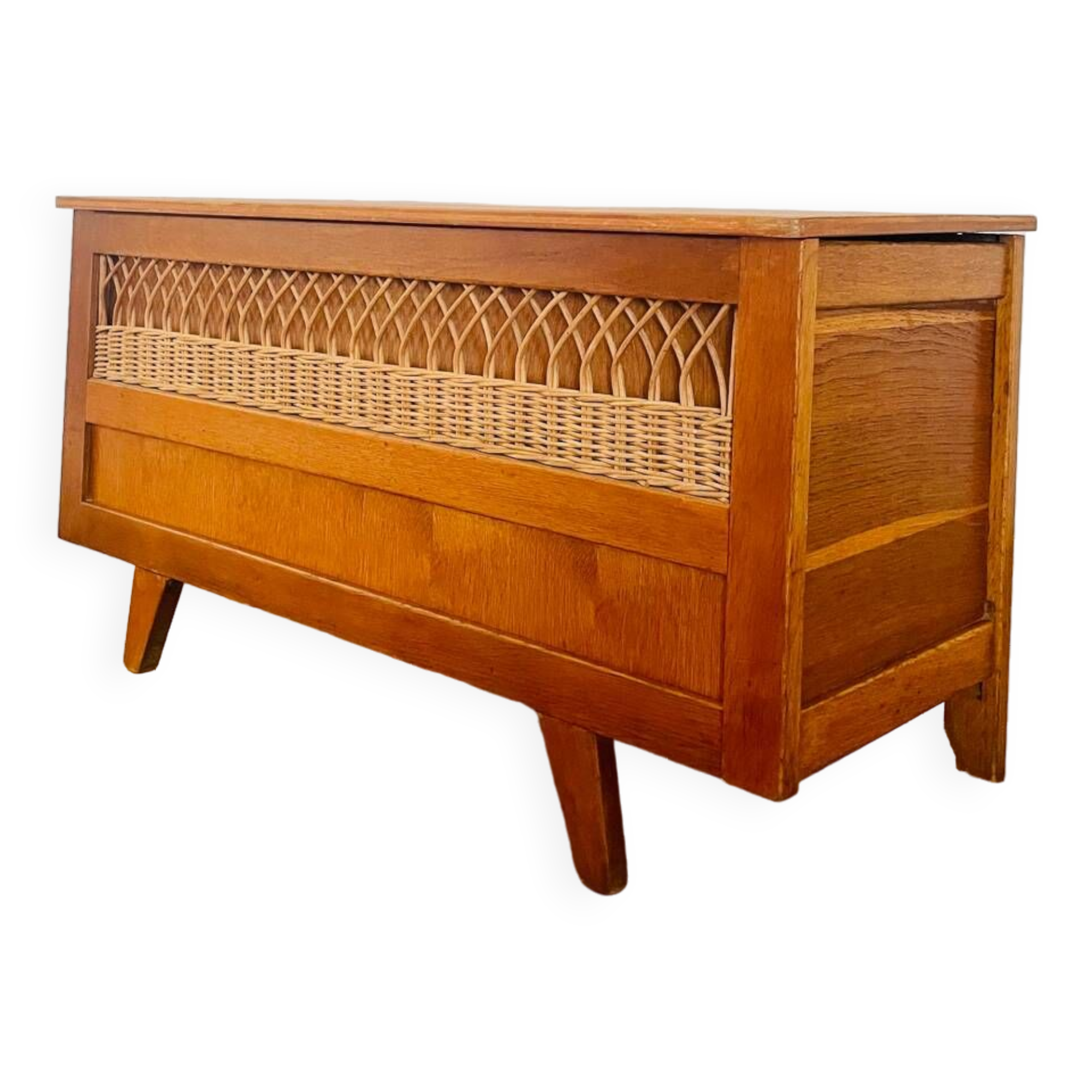 Vintage storage chest in wood and woven rattan