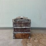 White patinated trunk