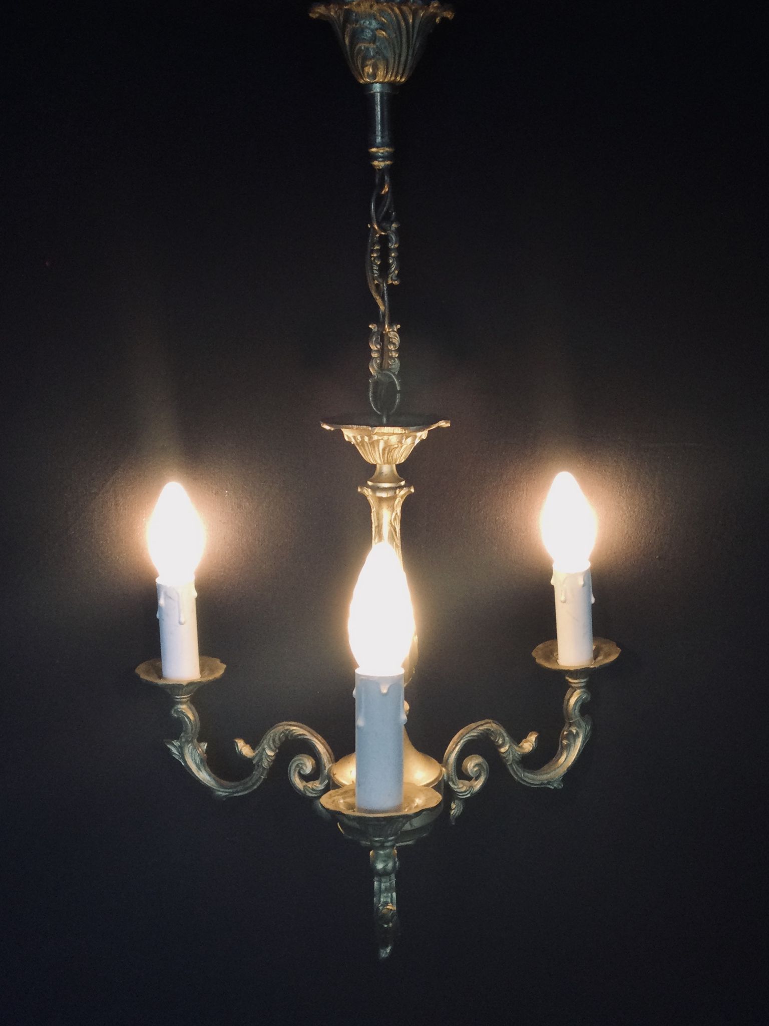 Bronze chandelier 3 lights
