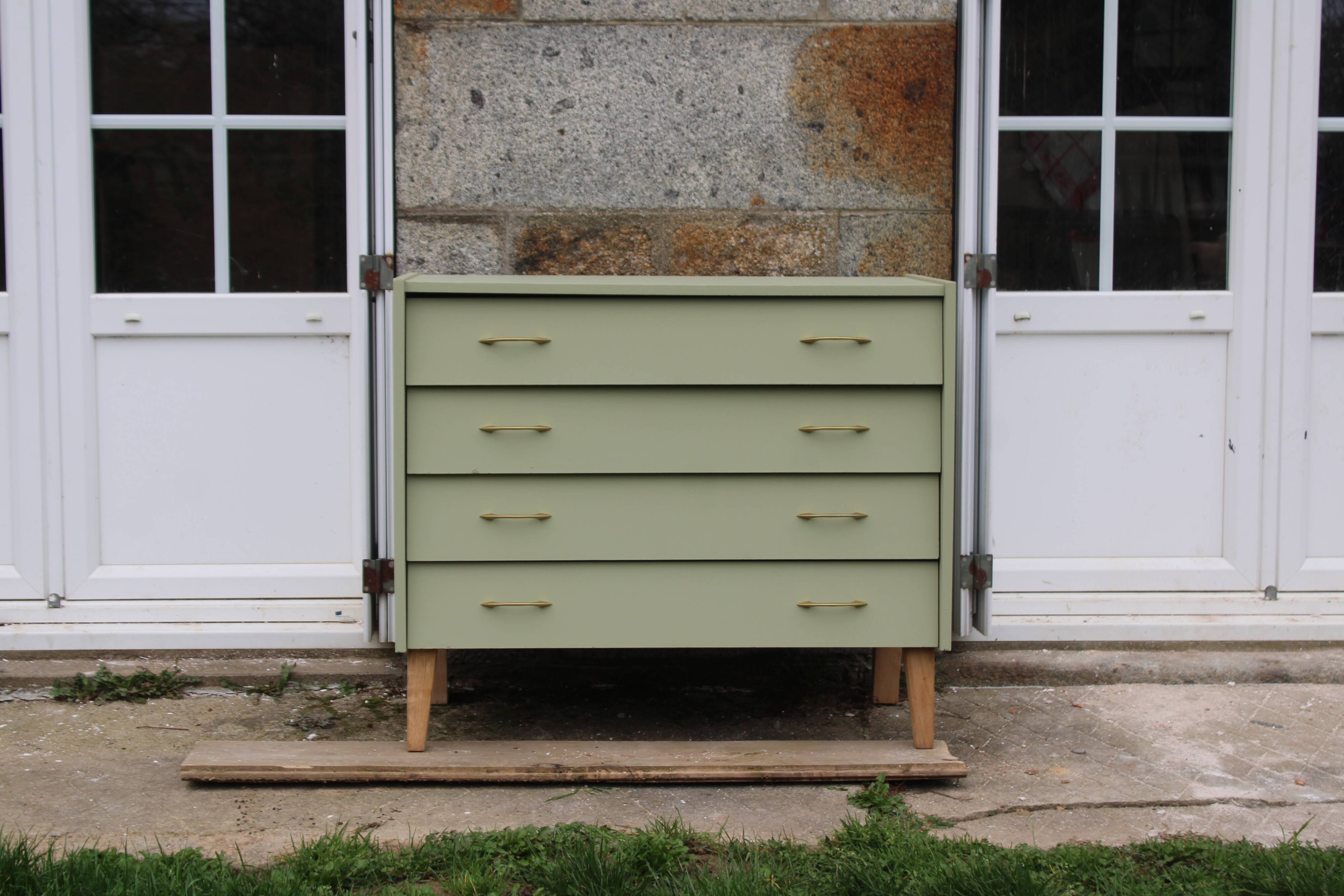 Renovated vintage Scandinavian chest of drawers – Lizard Green Pure & Paint