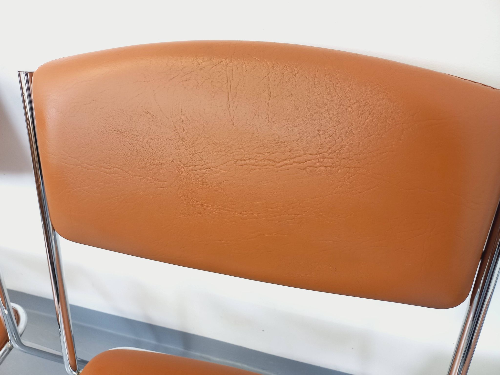 4 vintage sleigh chairs from the 70s, in designer chrome metal