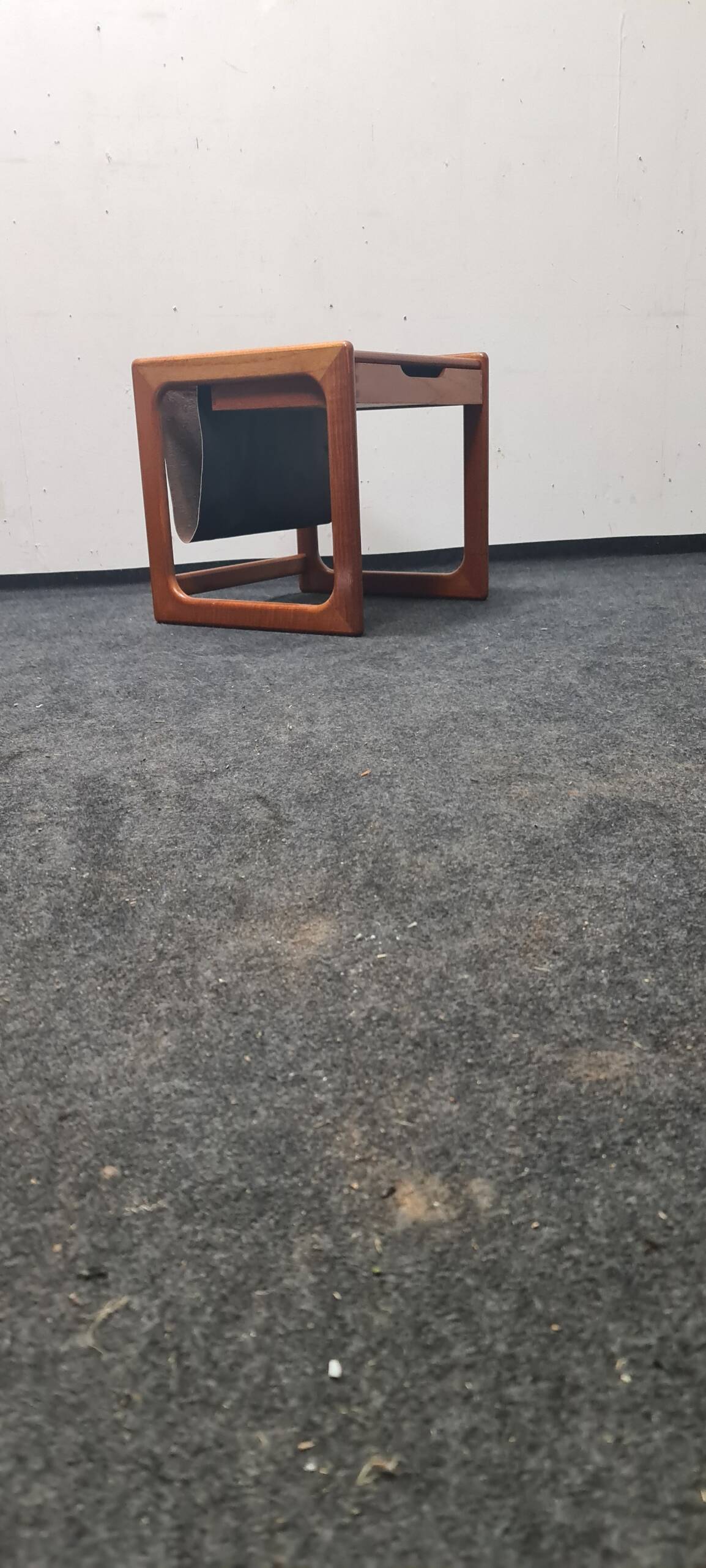 Salin Nyborg vintage Danish design magazine rack, side table