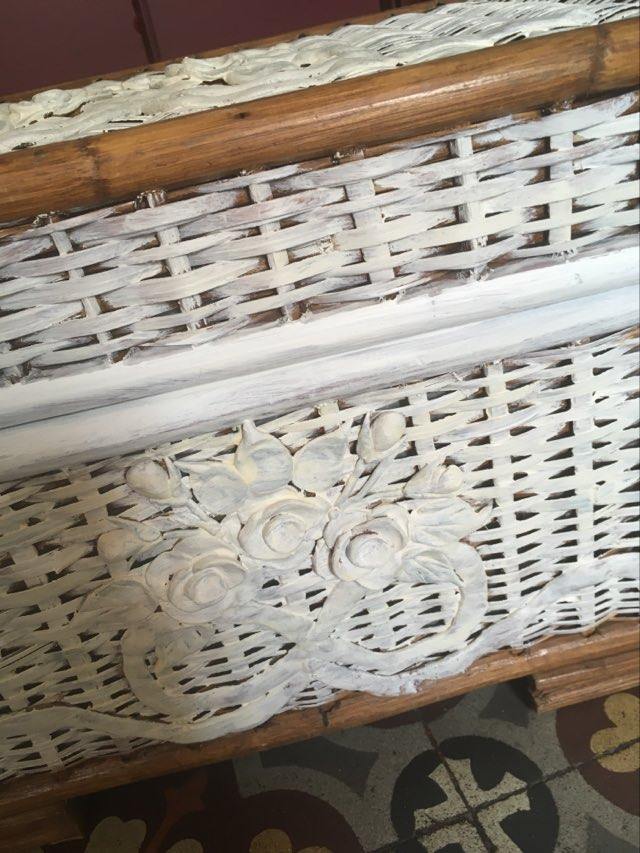 Two-coloured rattan box