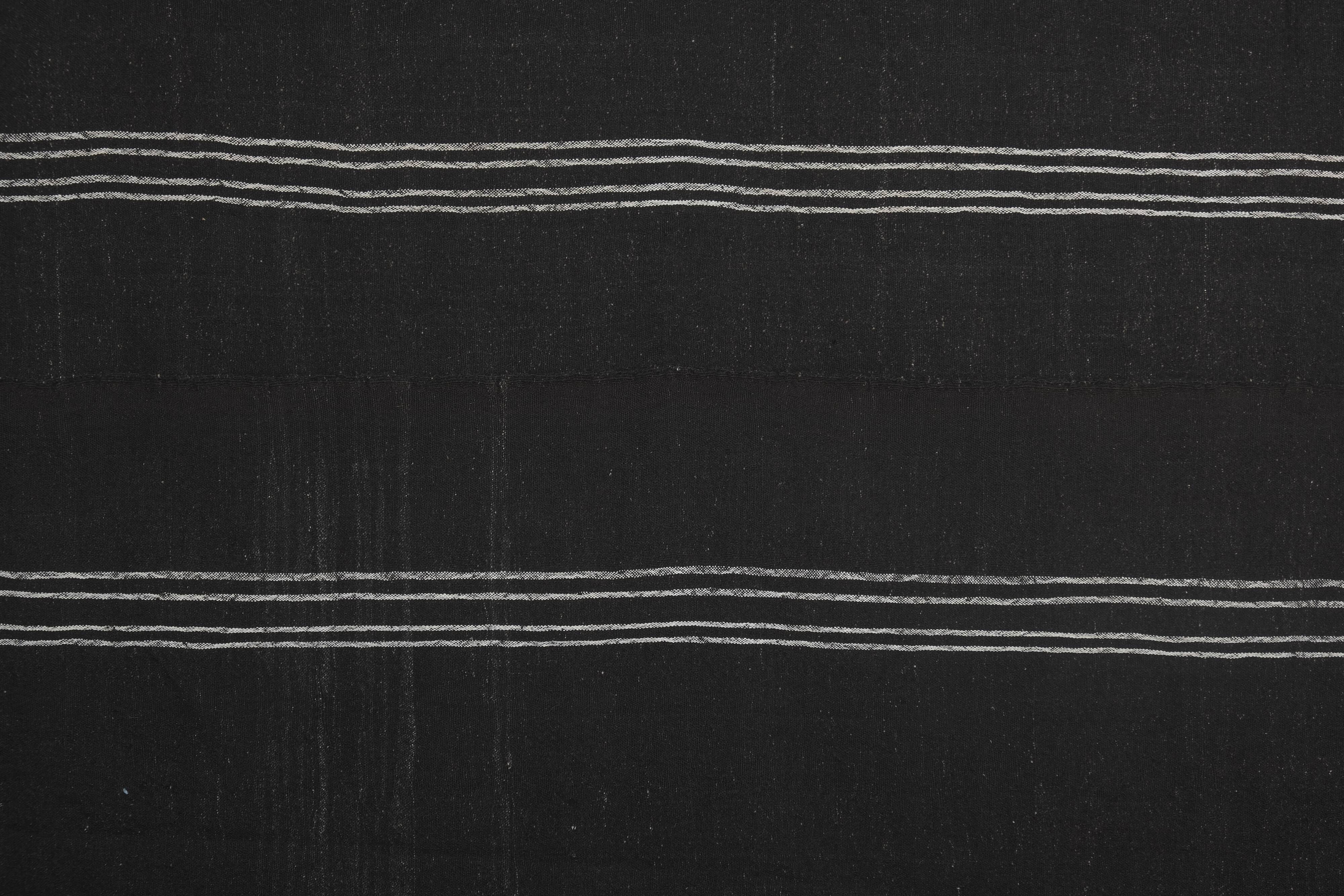Vintage Turkish rug from Oushak, handwoven 336x388 cm