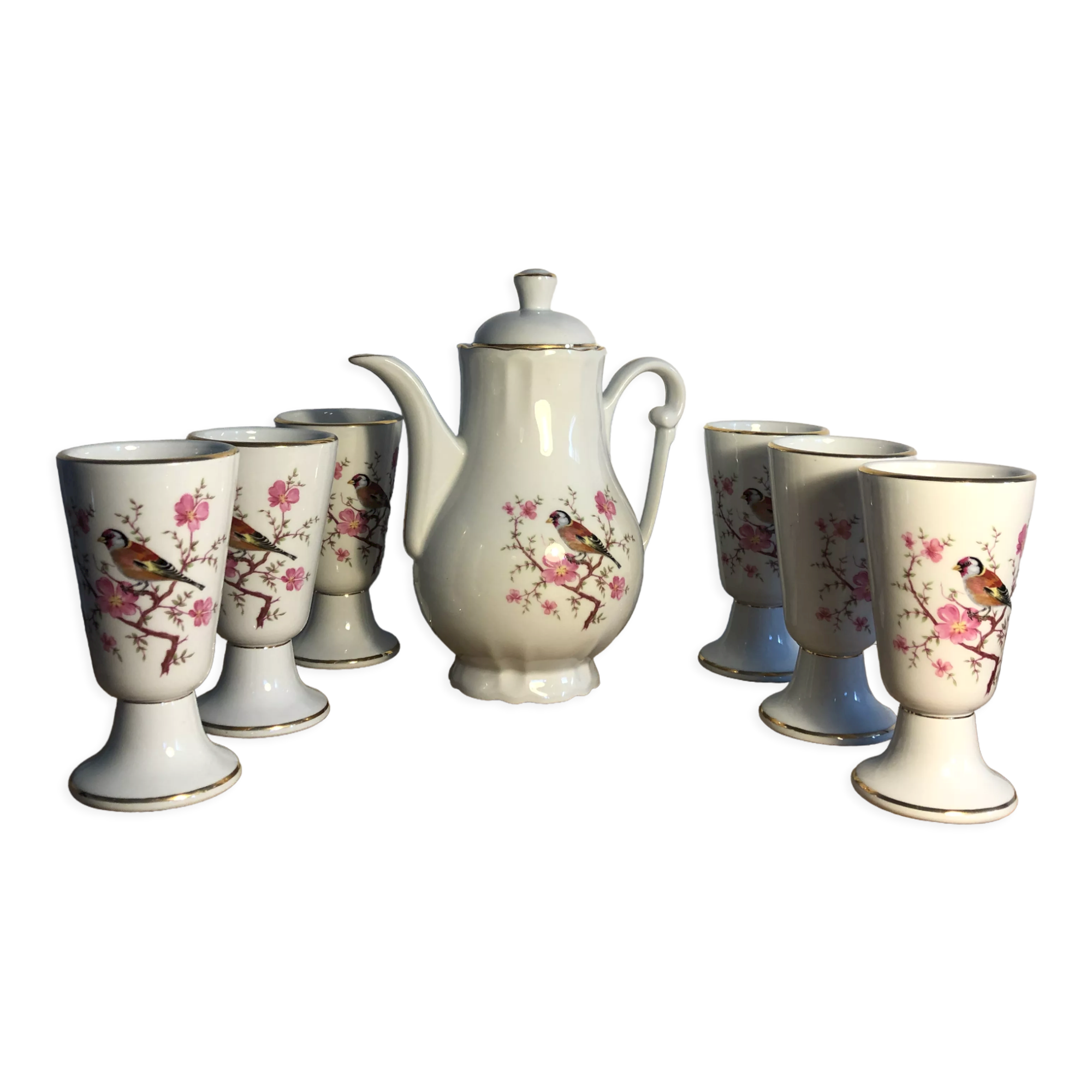 Mazagrans and coffee maker