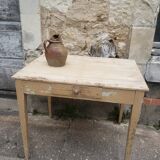 Table de ferme à tiroir