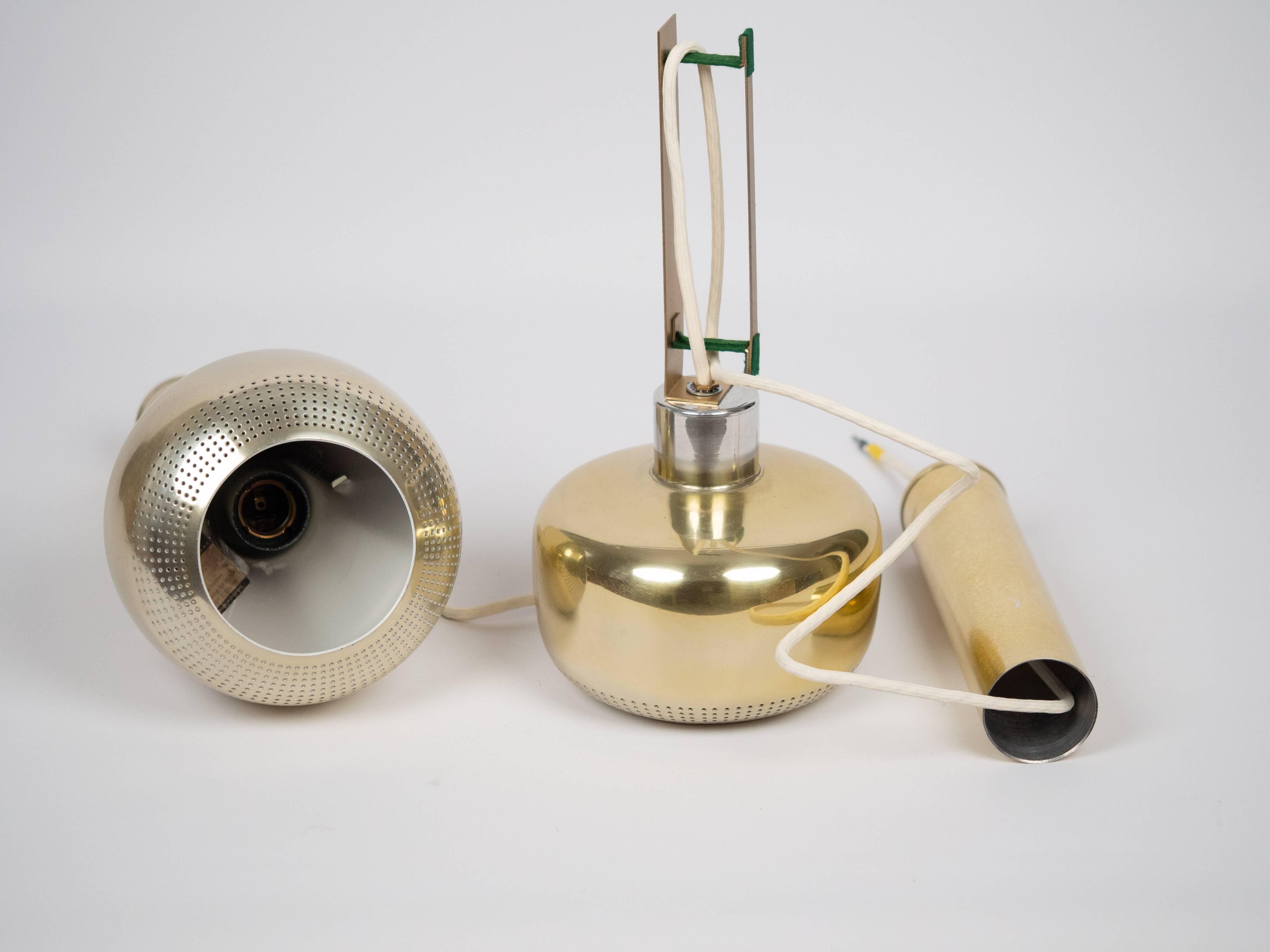 Pair of 2 vintage VL56 lamps by Vilhelm Lauritzen, Louis Poulsen, 1950s