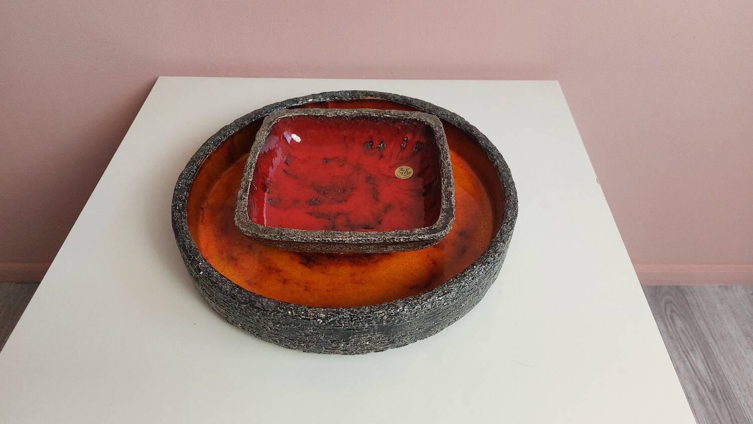 2x Vintage Fat Lava Schaal door Jan van Erp 1960's.