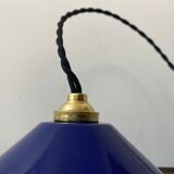Lot 2 conical enamelled suspensions