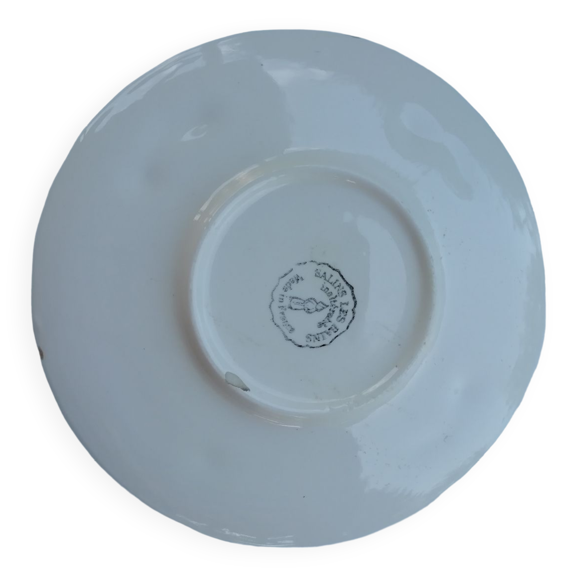 Assiette en barbotine