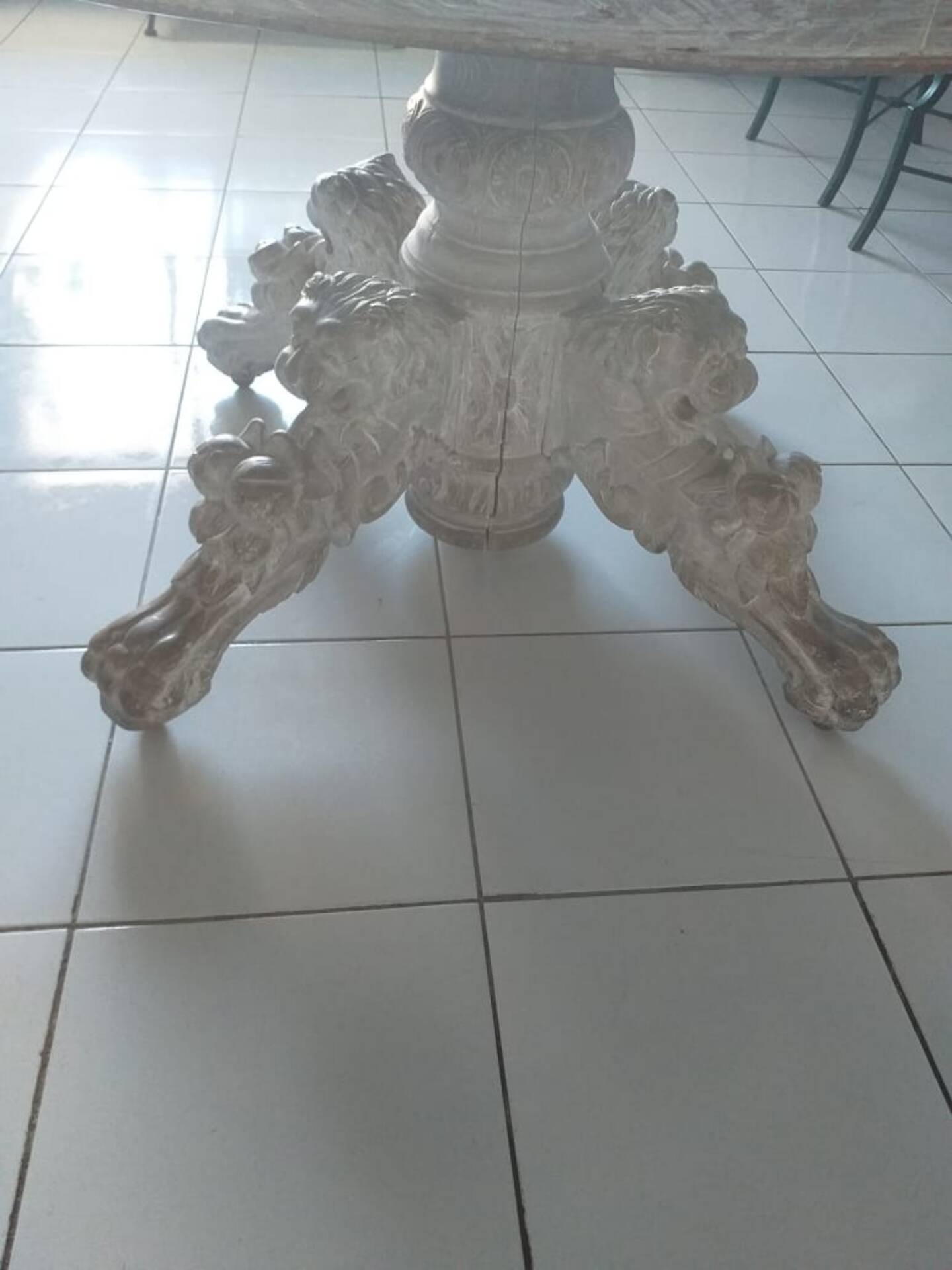 Belle table en chêne