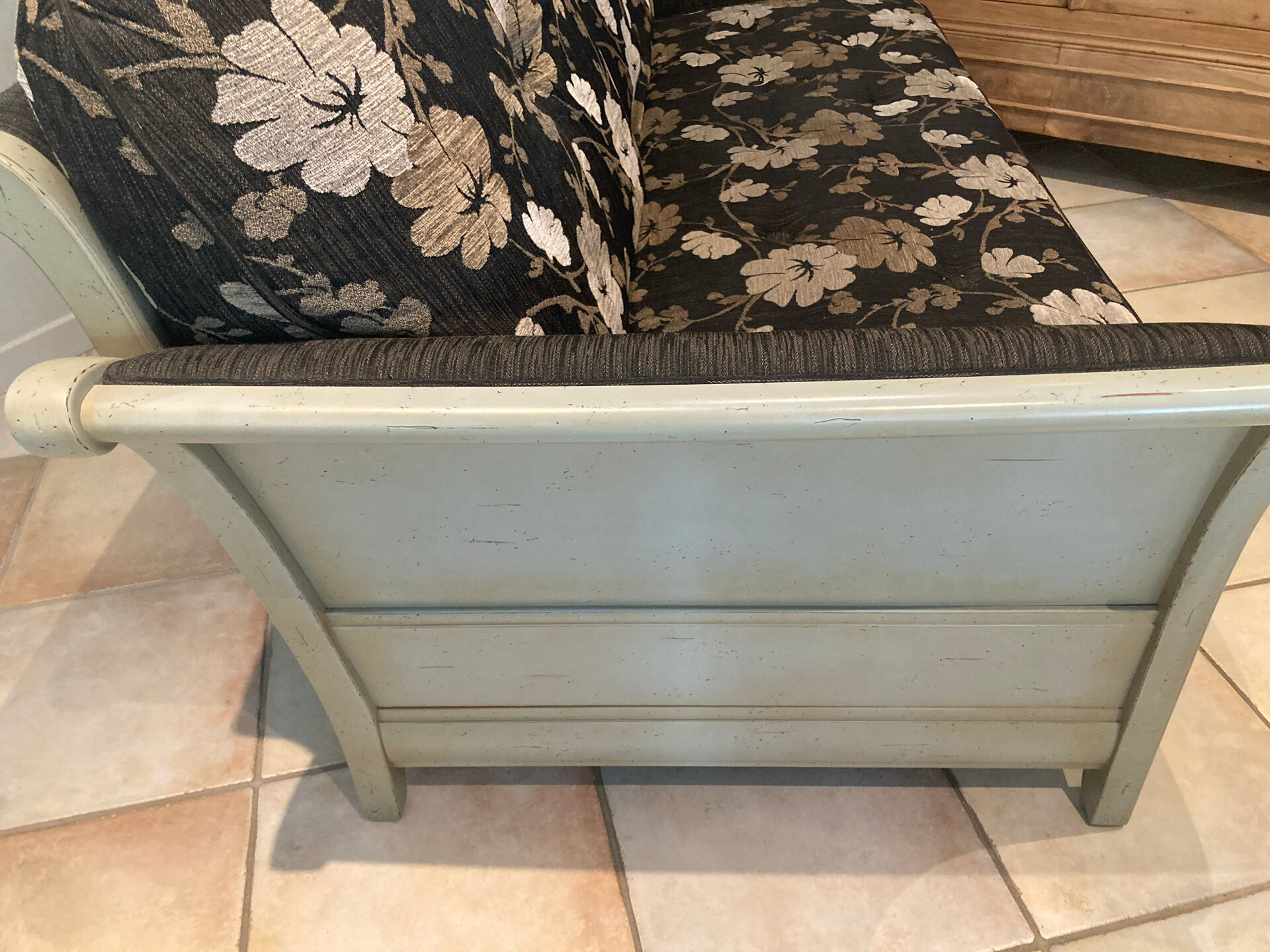 Two-seater sofa