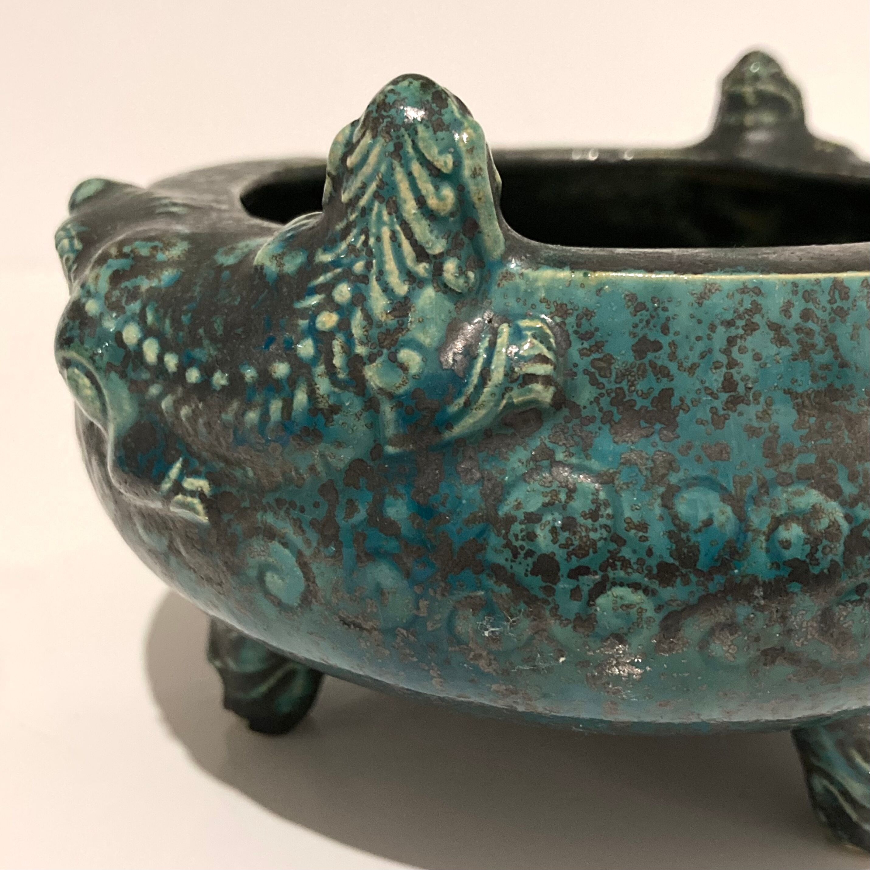 Cendrier en céramique émaillée en forme de brûle-parfum chinois