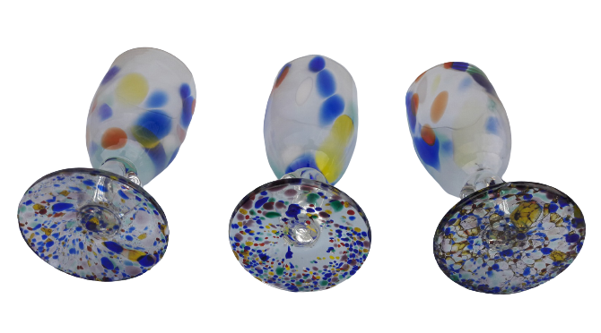 3 verres à pied