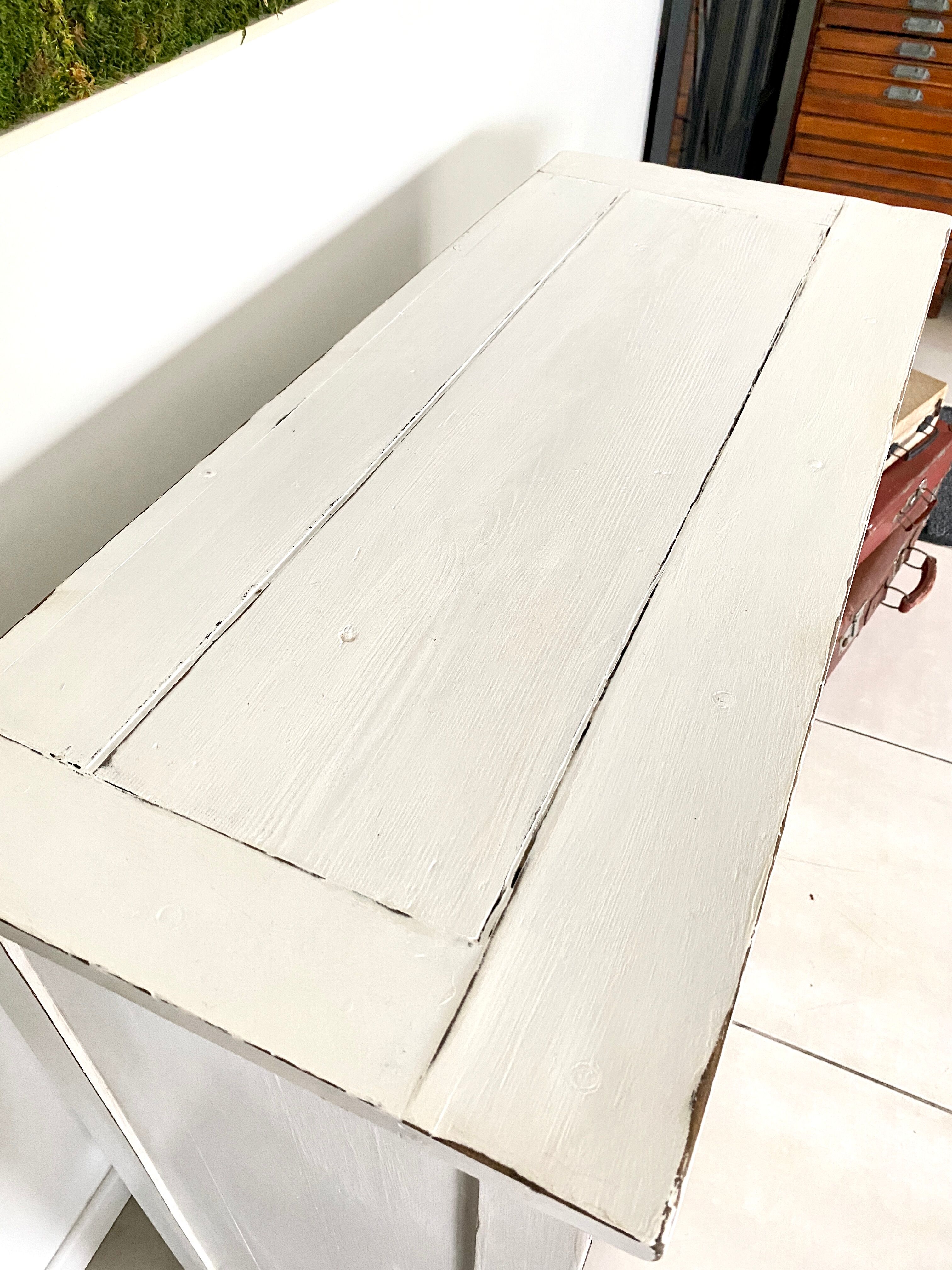 White Parisian buffet