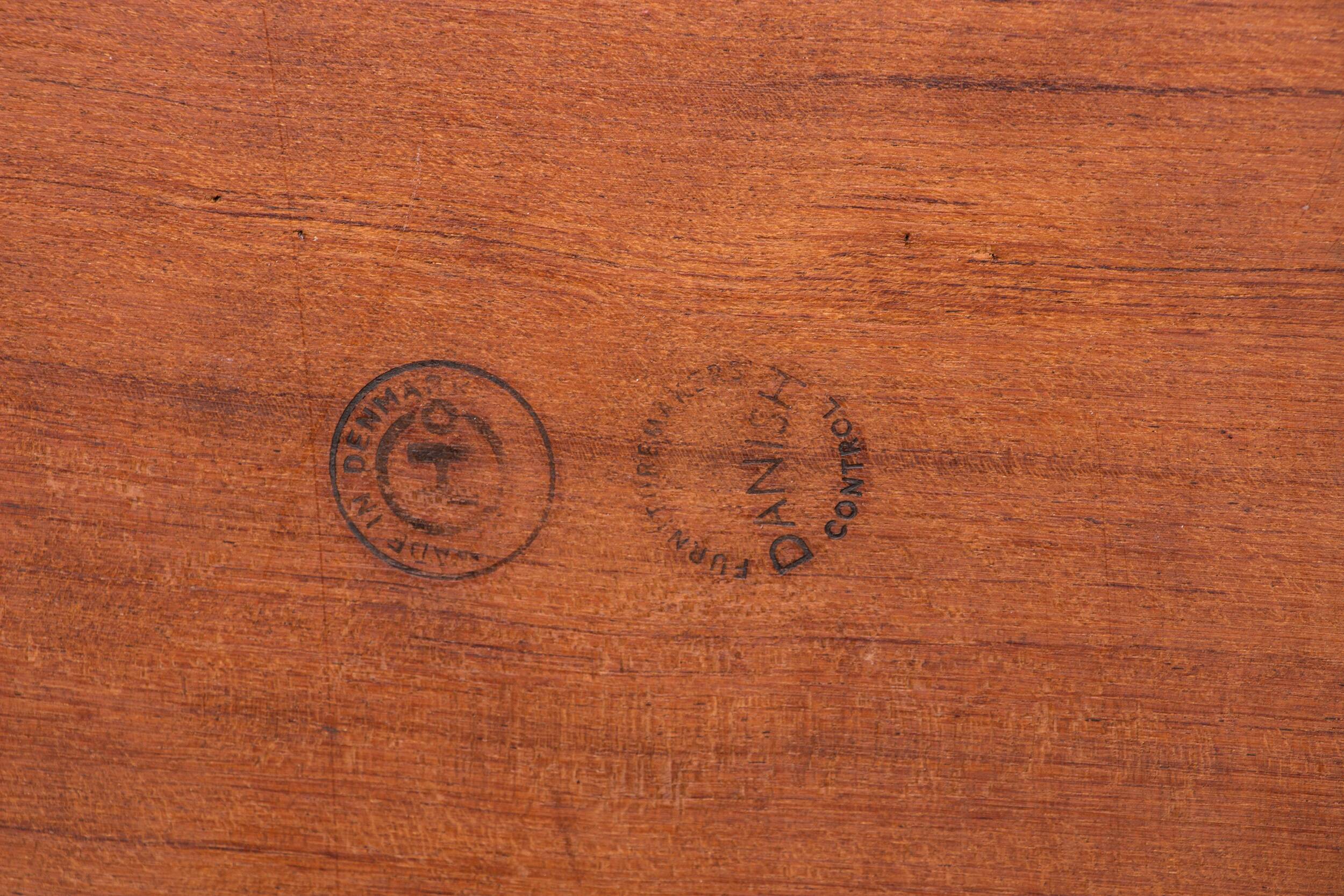 Danish extendable and reversible table, games or meals, rosewood 1960.