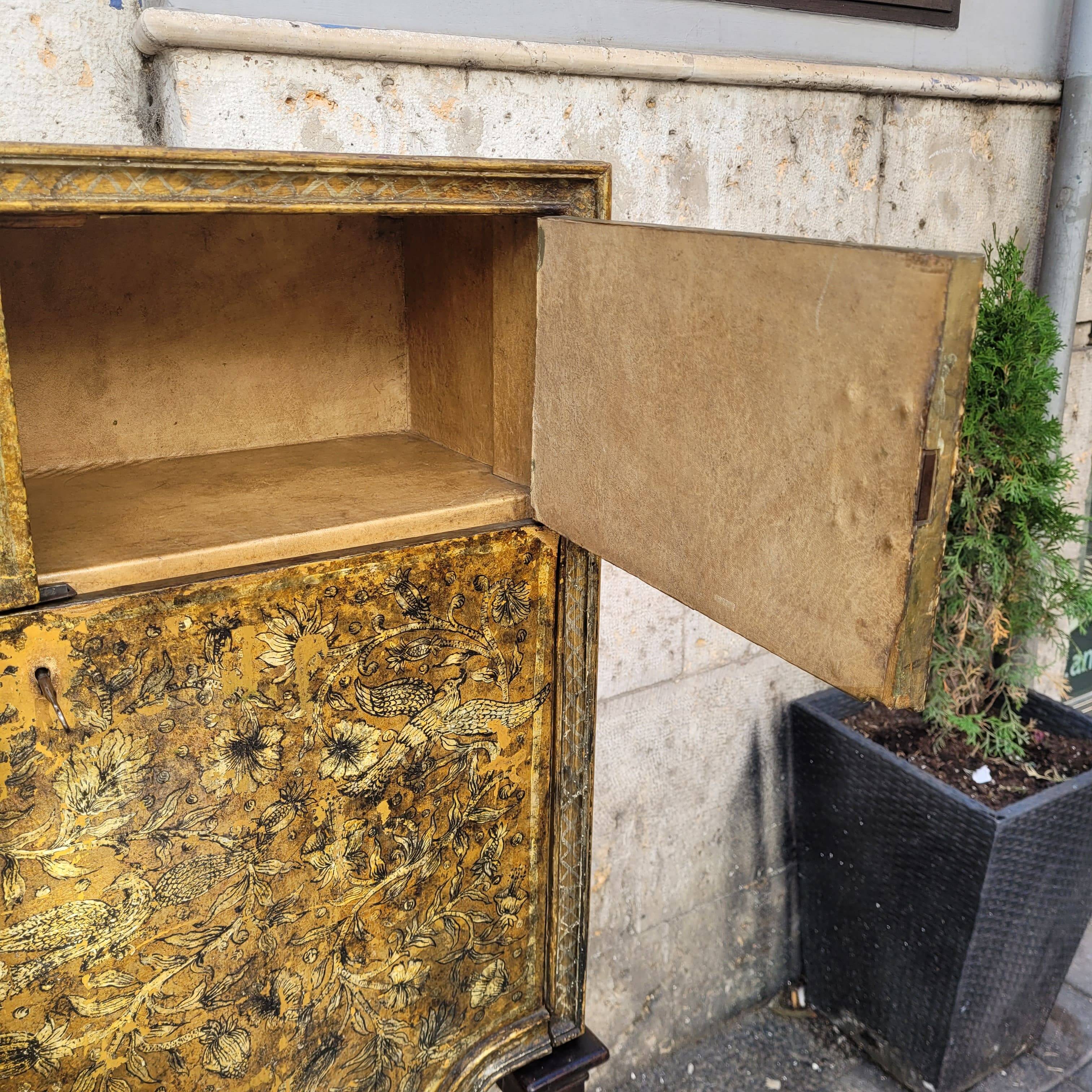 Cabinet of gilded and silvered leather, Art Nouveau, circa 1920 – Spain