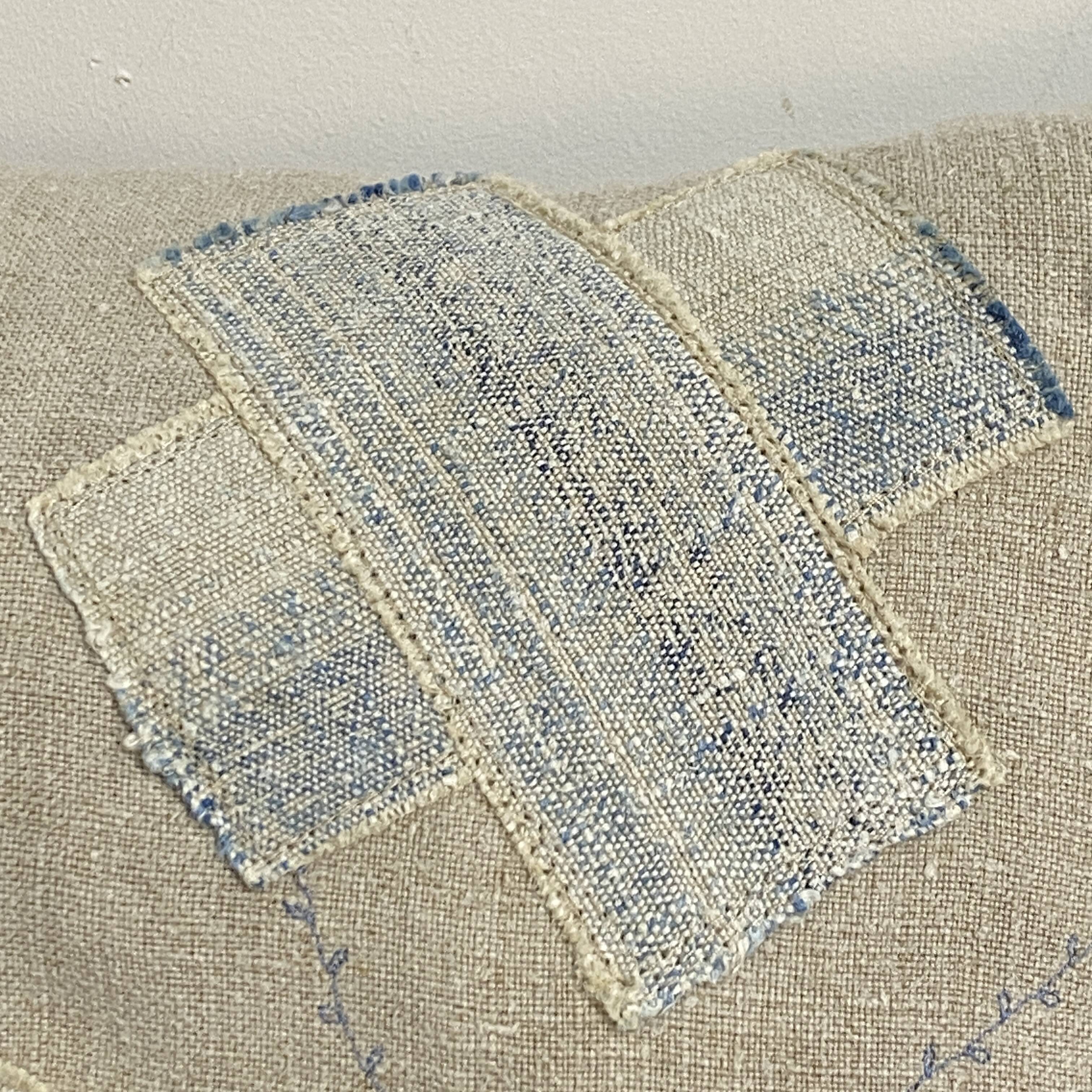 Coussin artisanal en toile ancienne style Kilim