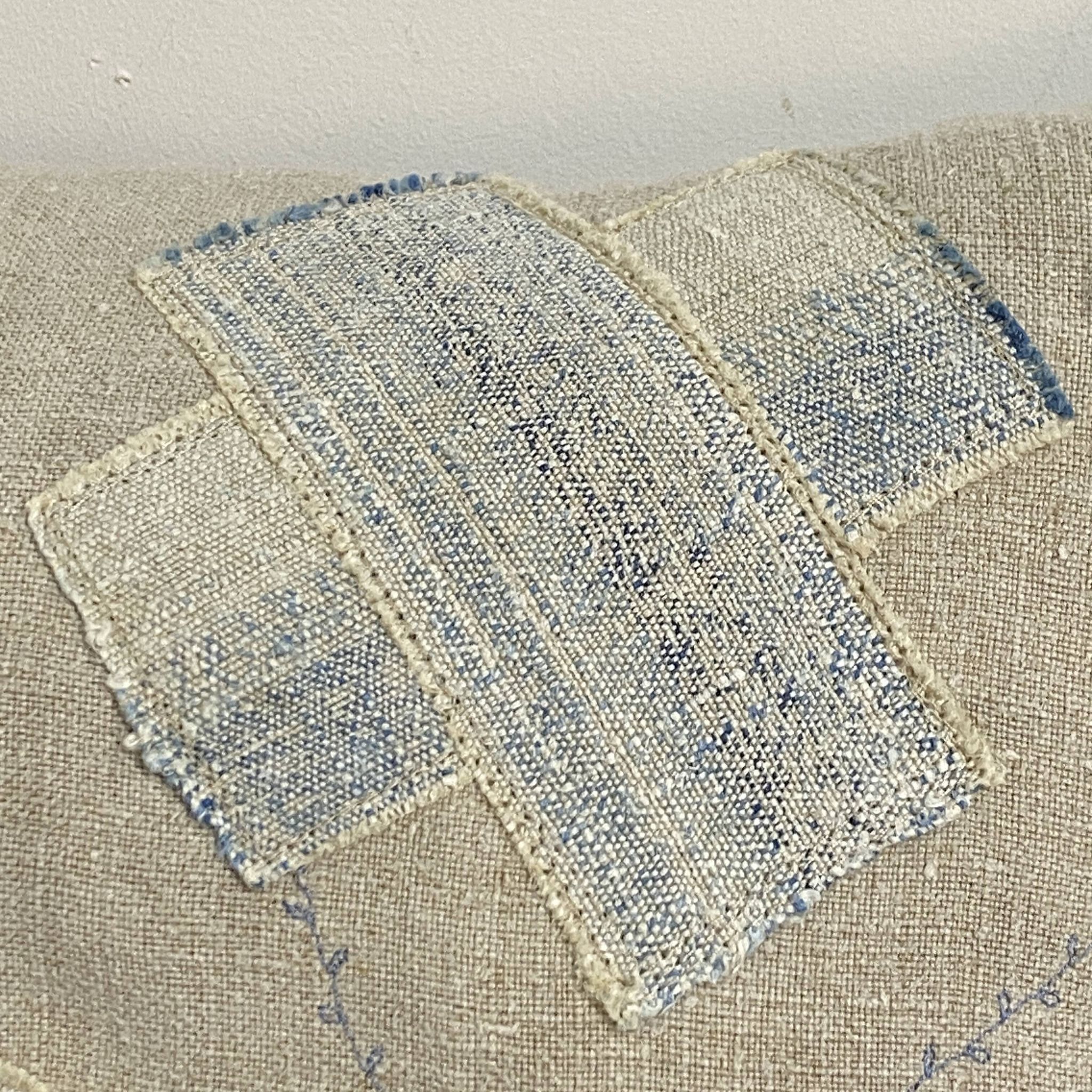 Coussin artisanal en toile ancienne style Kilim