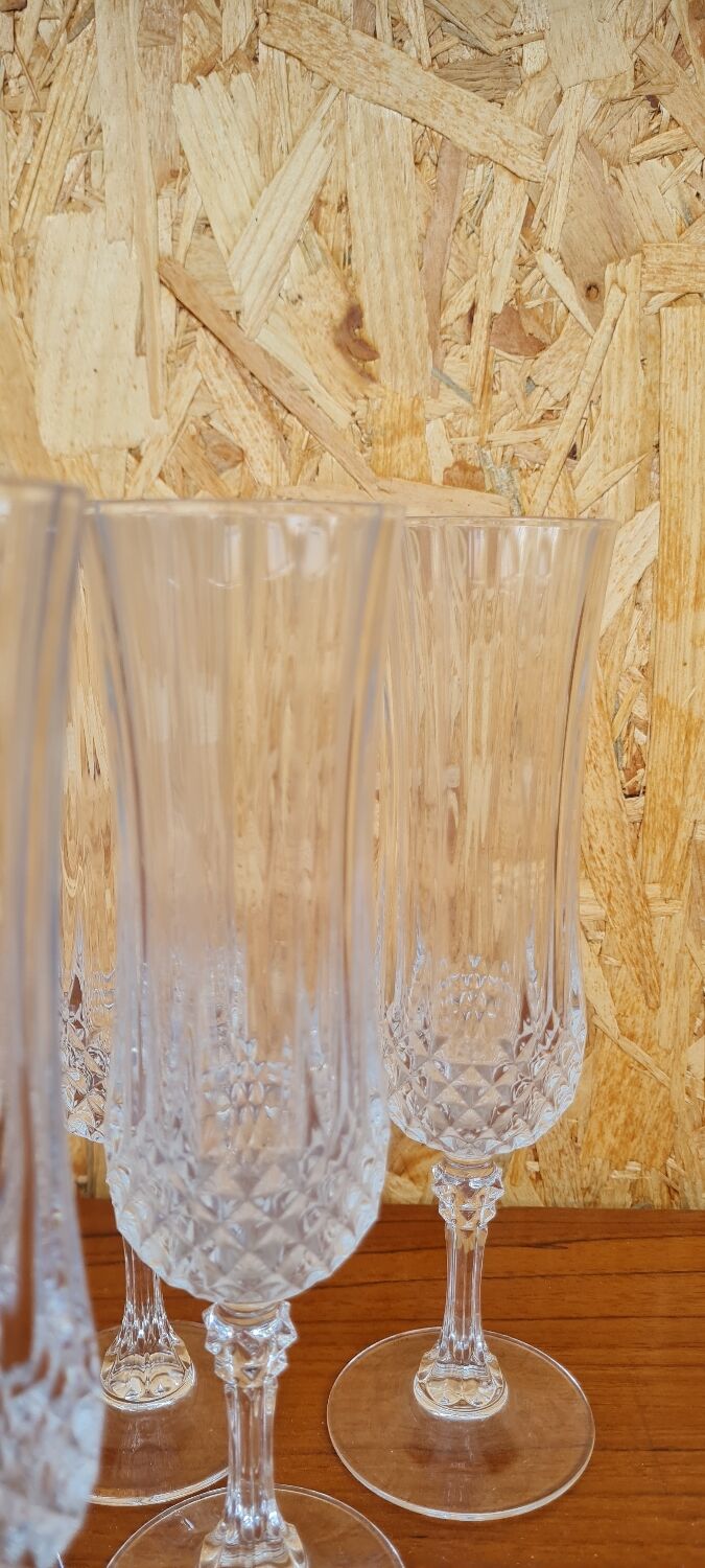 Service of 6 crystal flutes