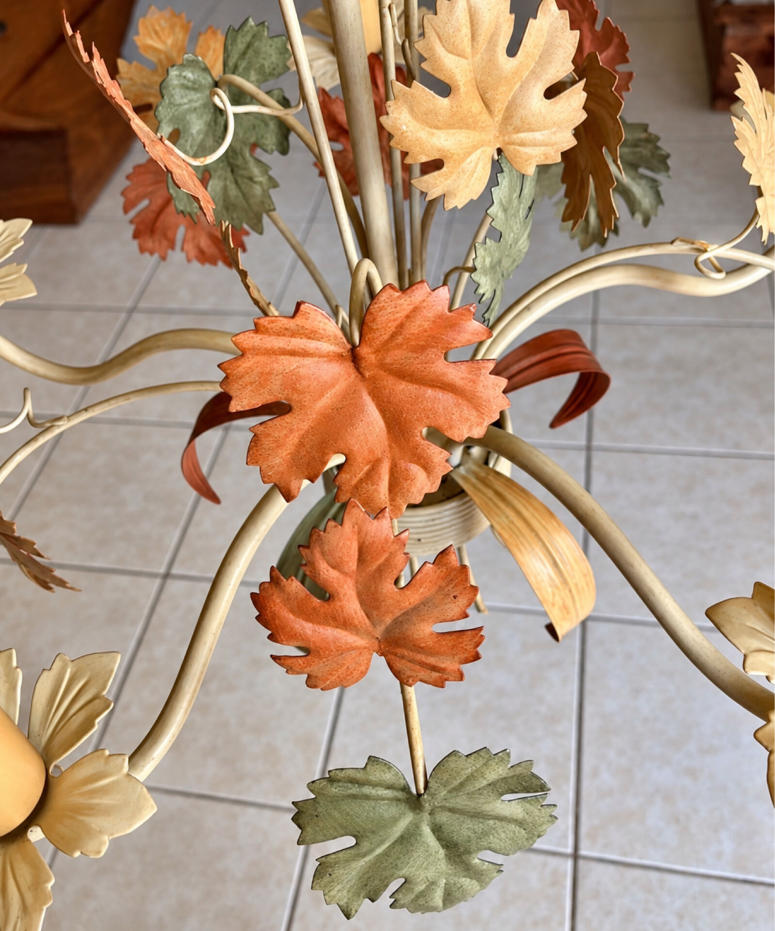 Lustre feuilles de vigne Hollywood Regency en métal laqué - 1970
