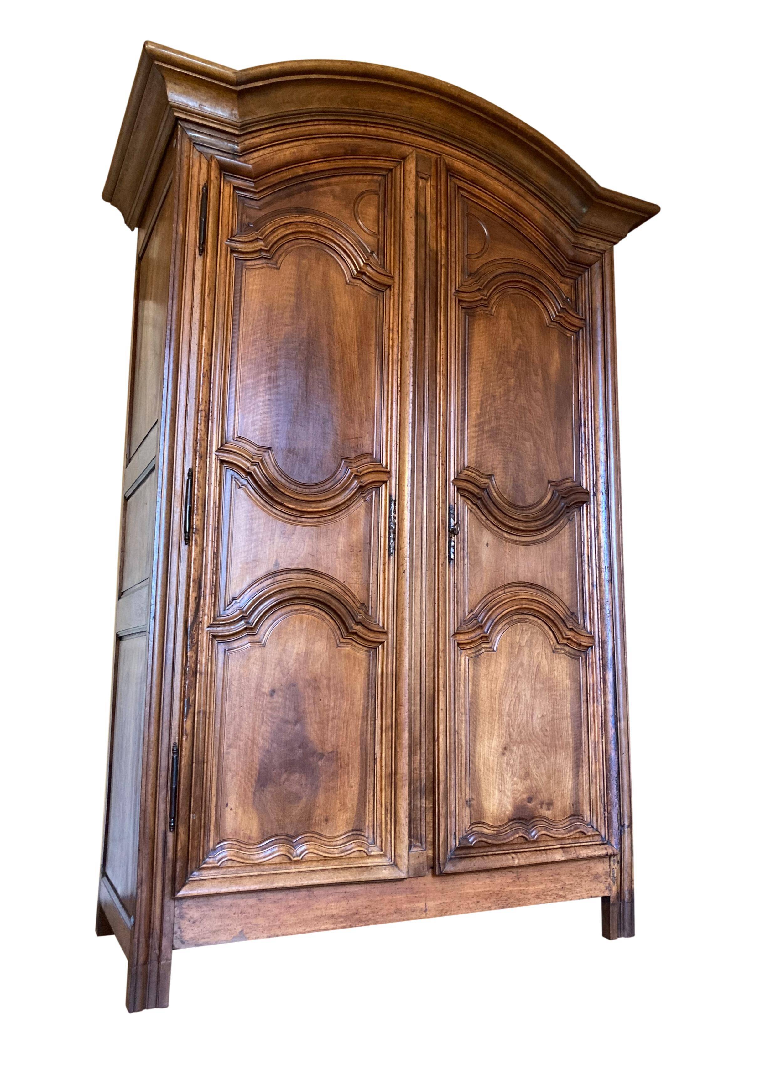 Versailles wardrobe in walnut, 18th century