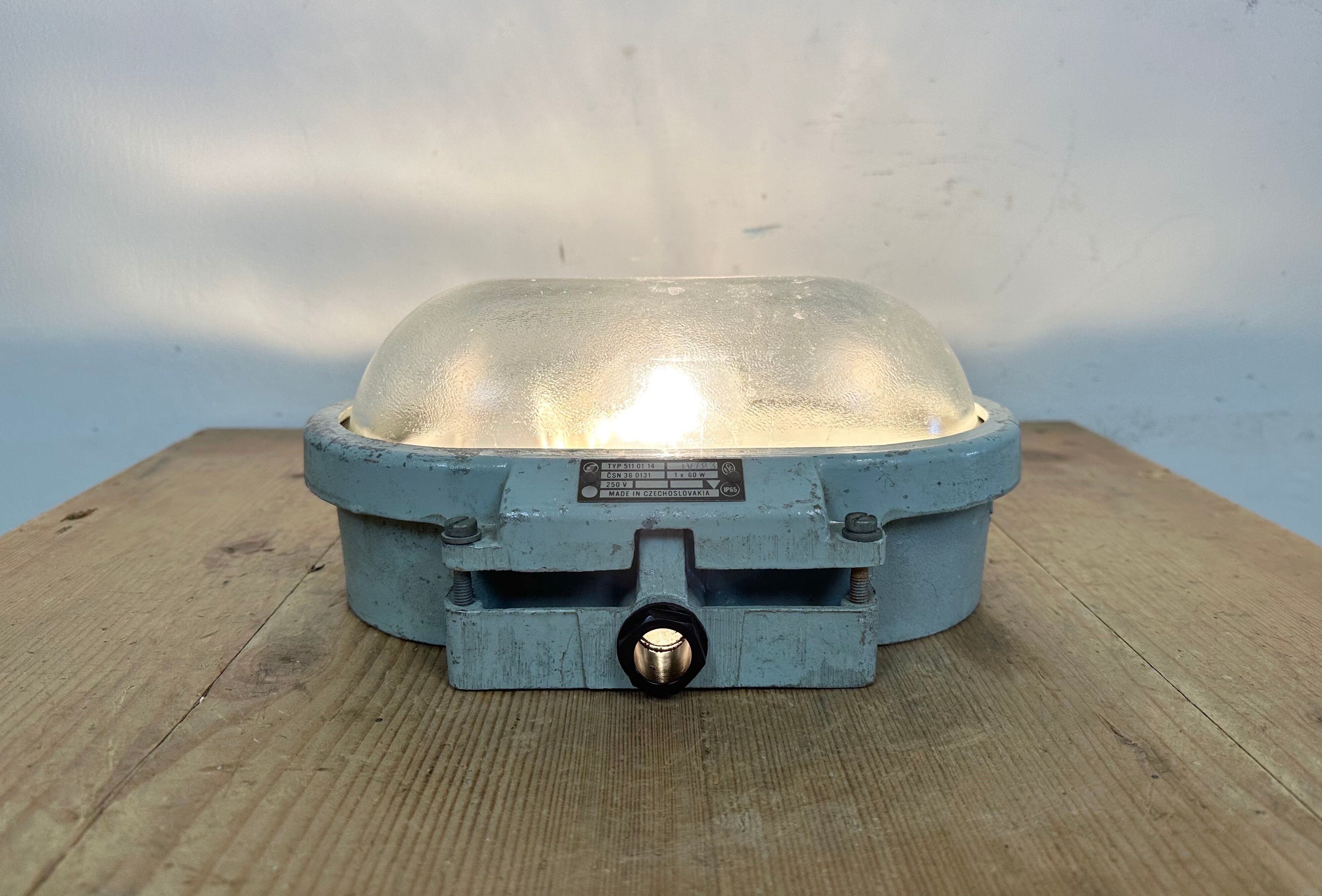 Industrial Cast Aluminium Wall Light with Frosted Glass from Elektrosvit, 1970s