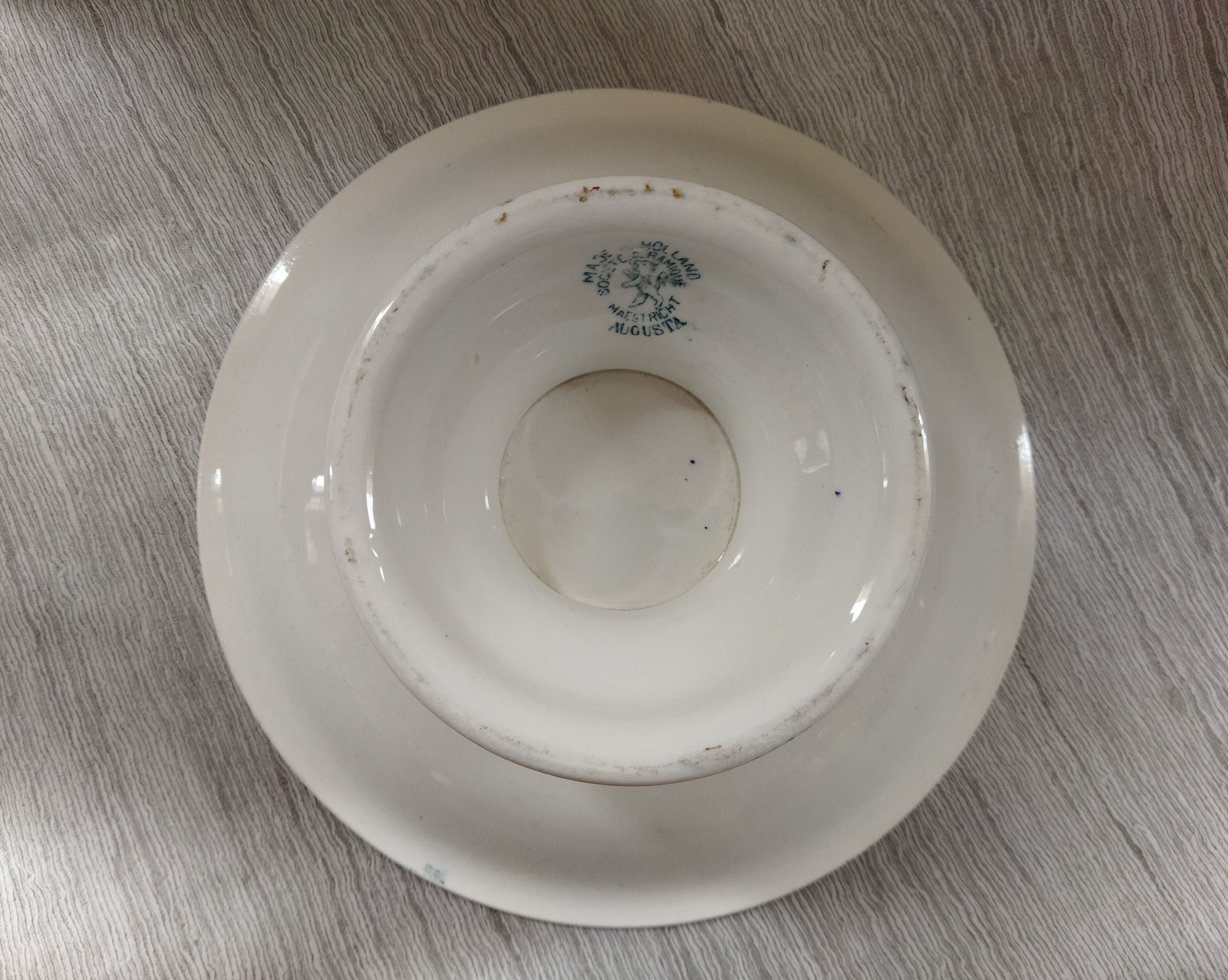 Maestricht compotier dish